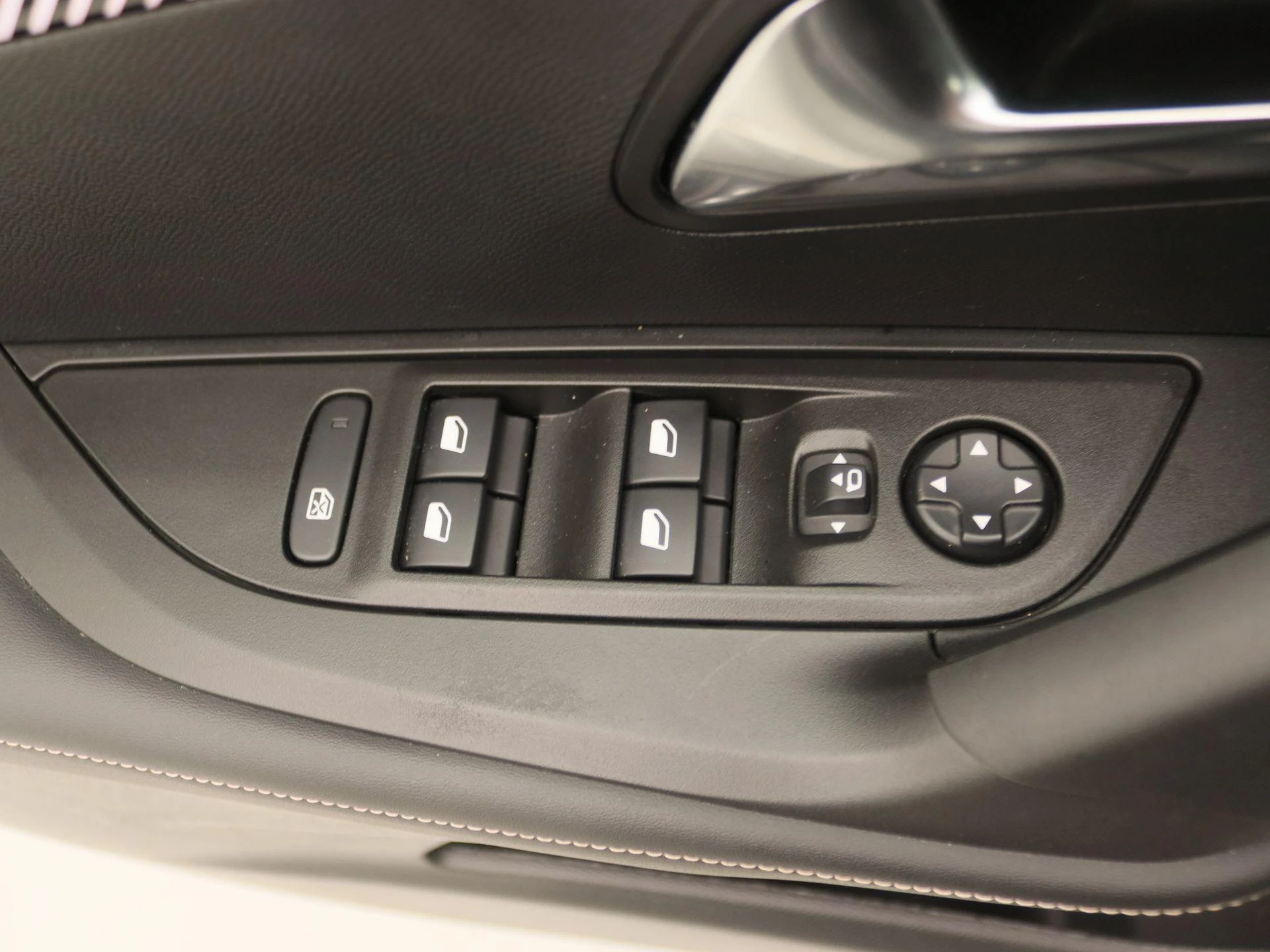 Peugeot-2008-image-19