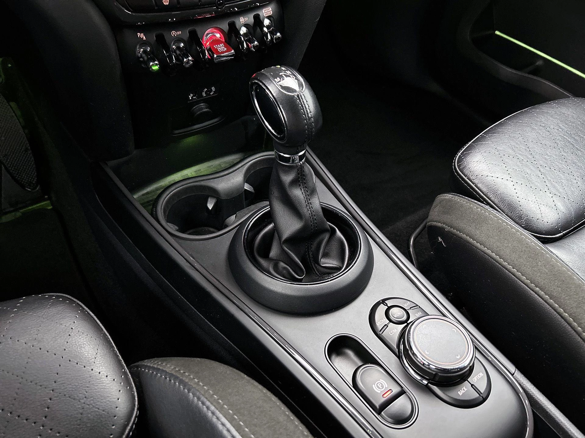 MINI-Countryman-image-19