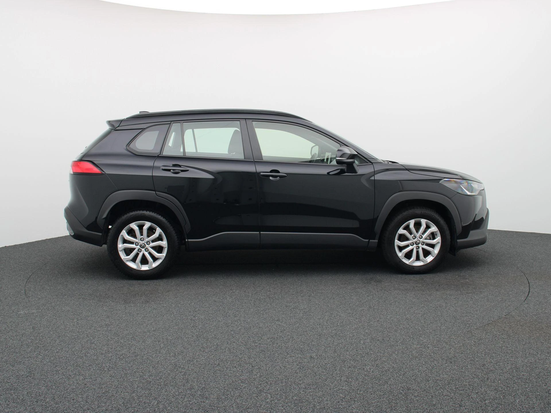 Toyota-Corolla Cross-image-5