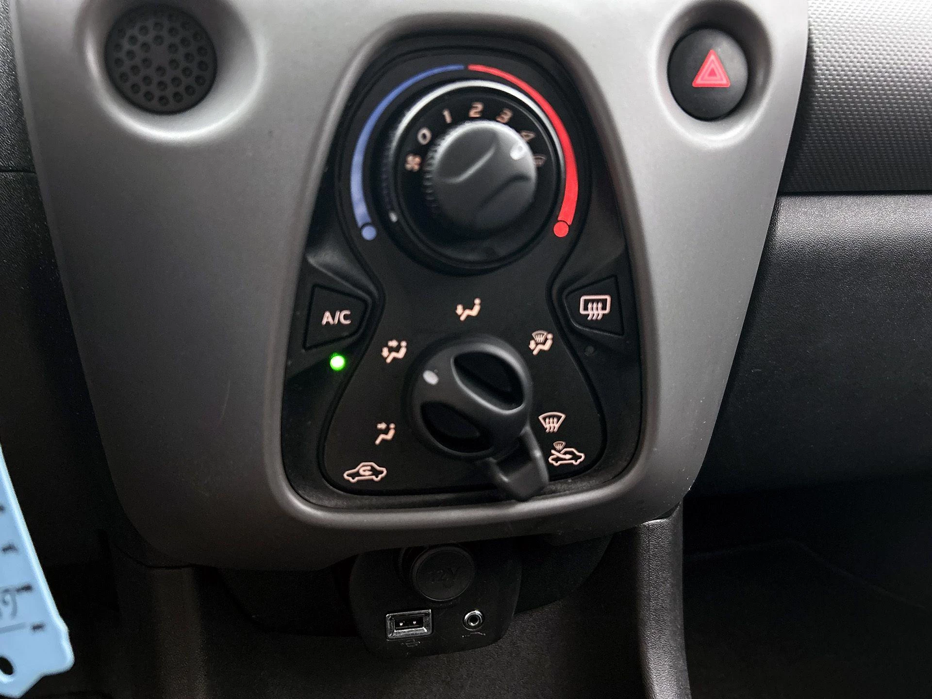 Peugeot-108-image-18
