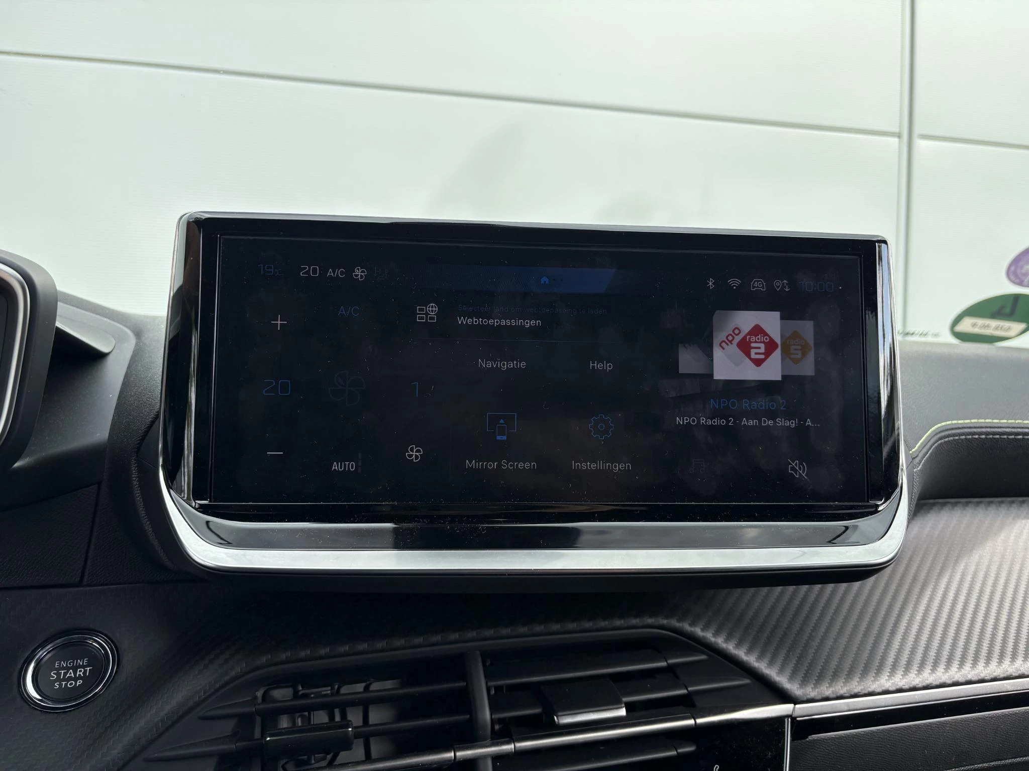 Peugeot 2008 1.2 Hybrid 136 GT