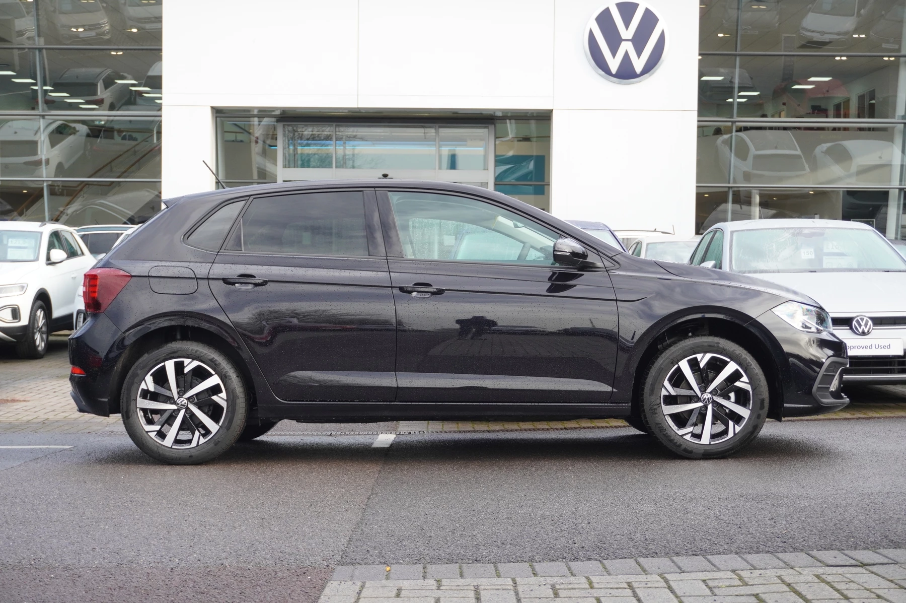 Volkswagen-Polo-image-3
