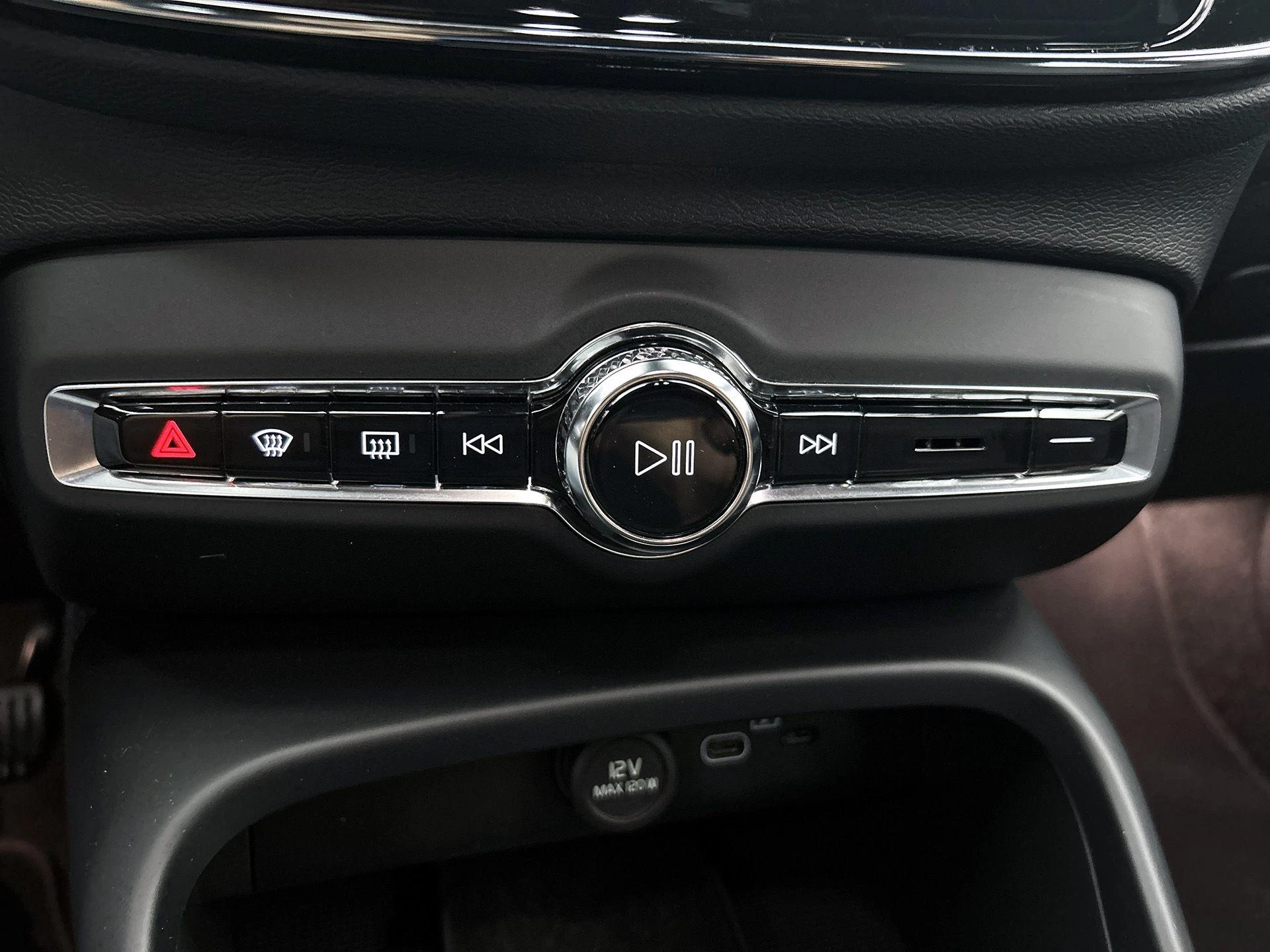 Volvo-XC40-image-8