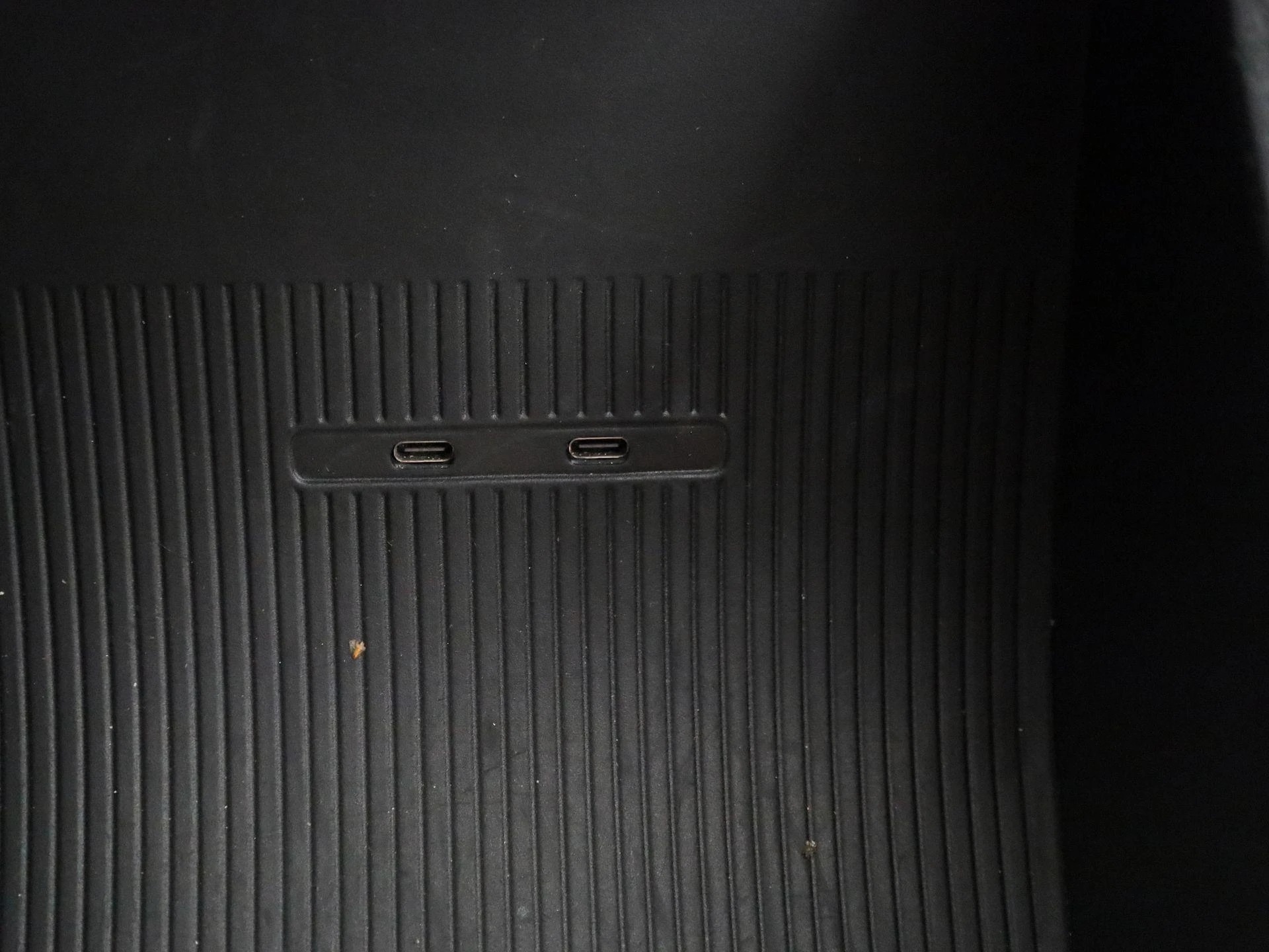 Volvo-EX30-image-28