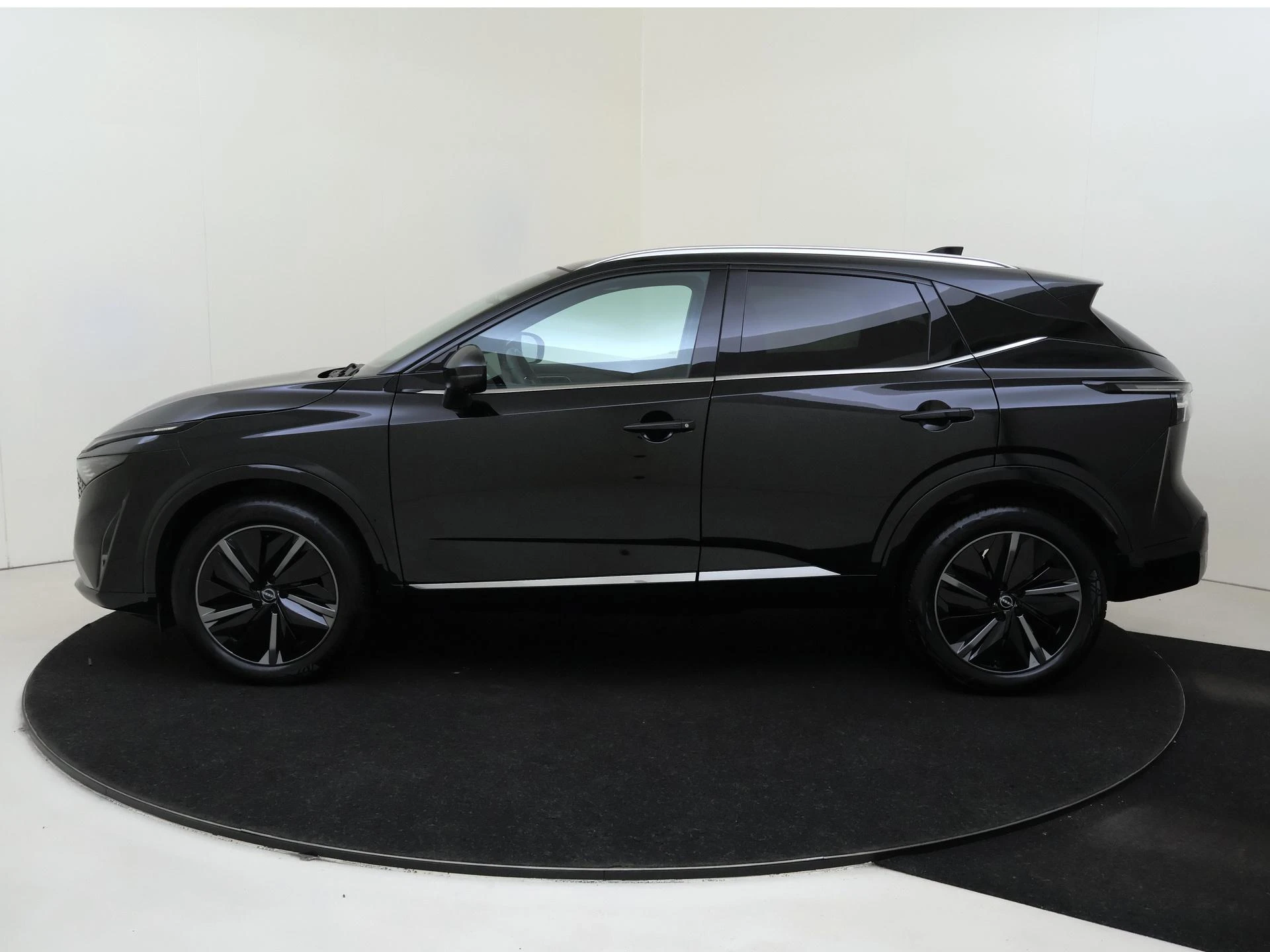 Nissan-QASHQAI-image-7