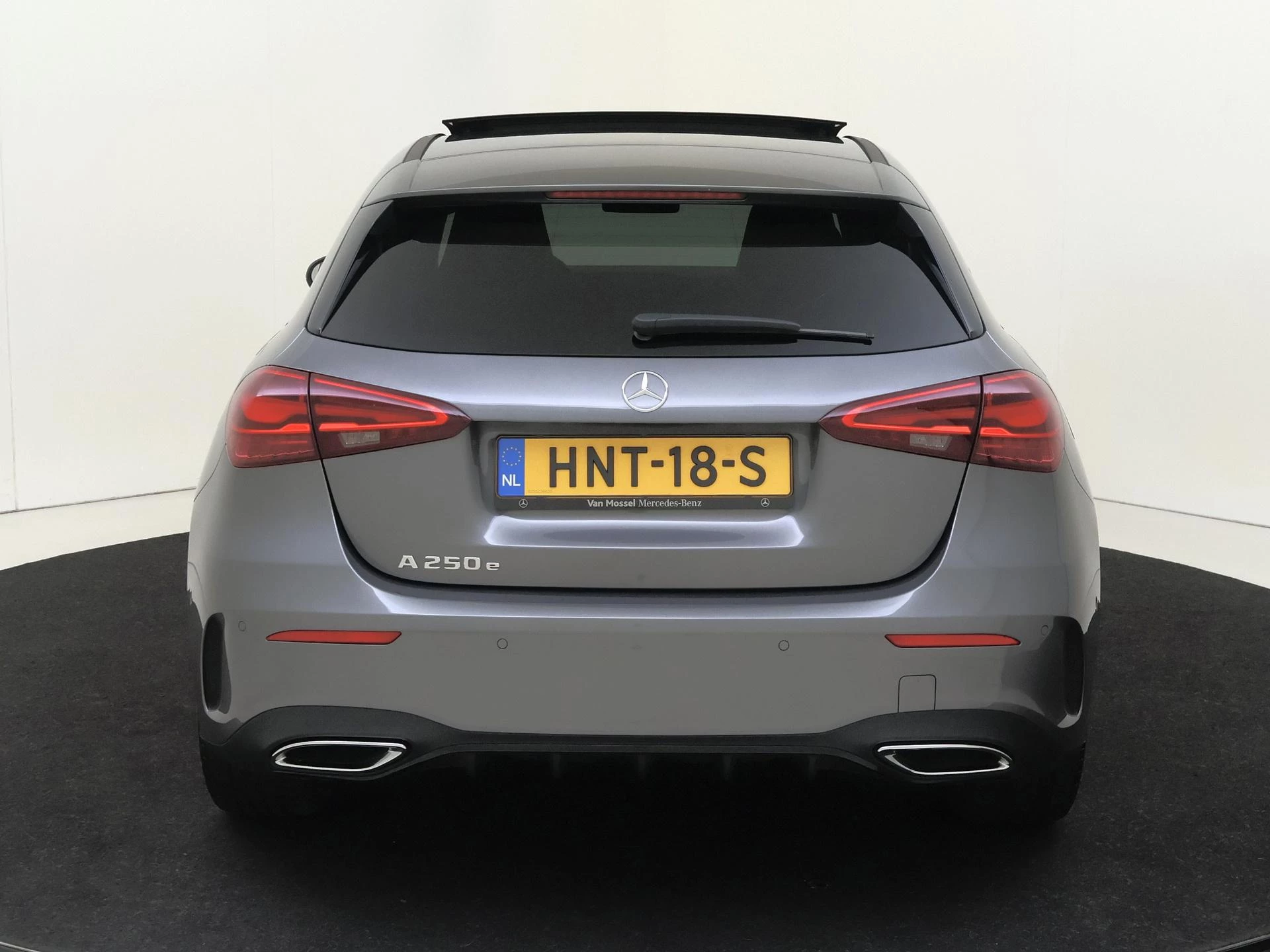 Mercedes-Benz-A-Klasse-image-6