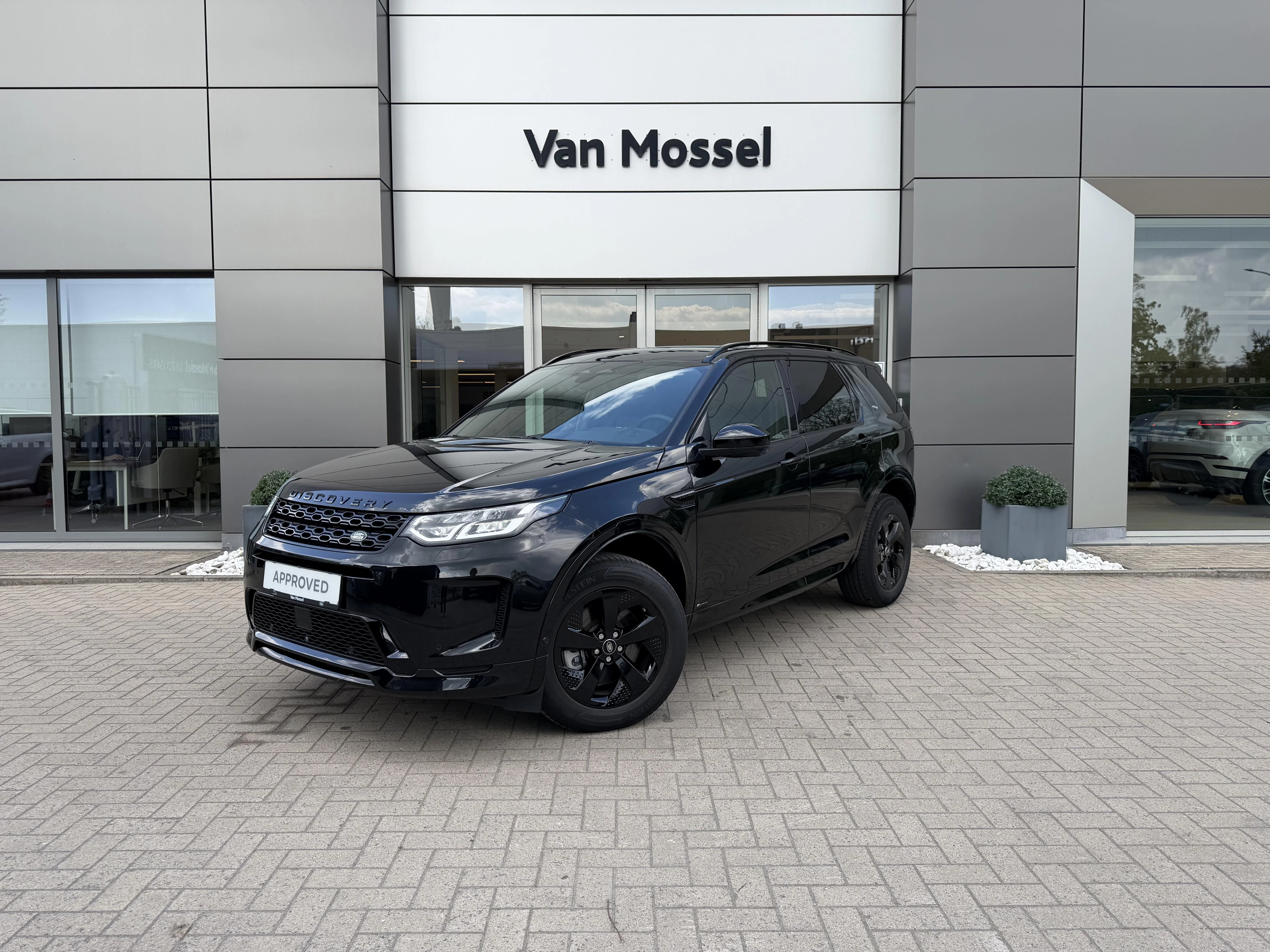 Land Rover-Discovery Sport-image-0
