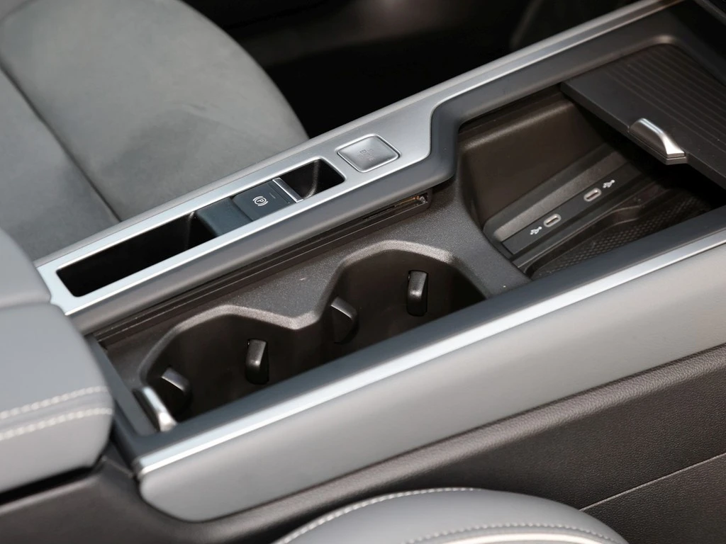 Volkswagen-Passat-image-7