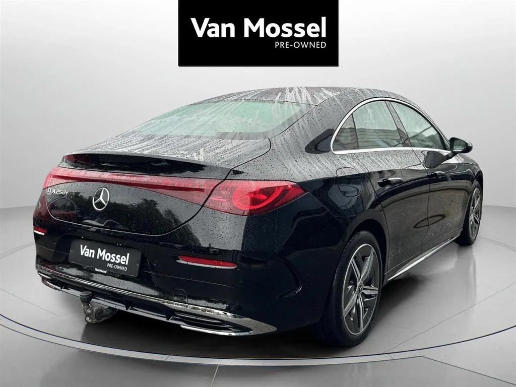 Mercedes-Benz-CLA-image-4