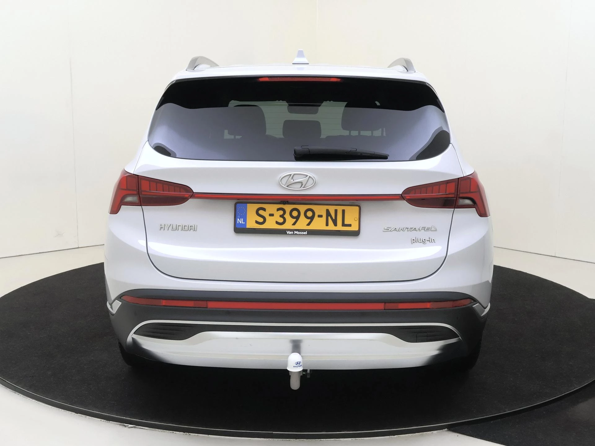 Hyundai-Santa Fe-image-6
