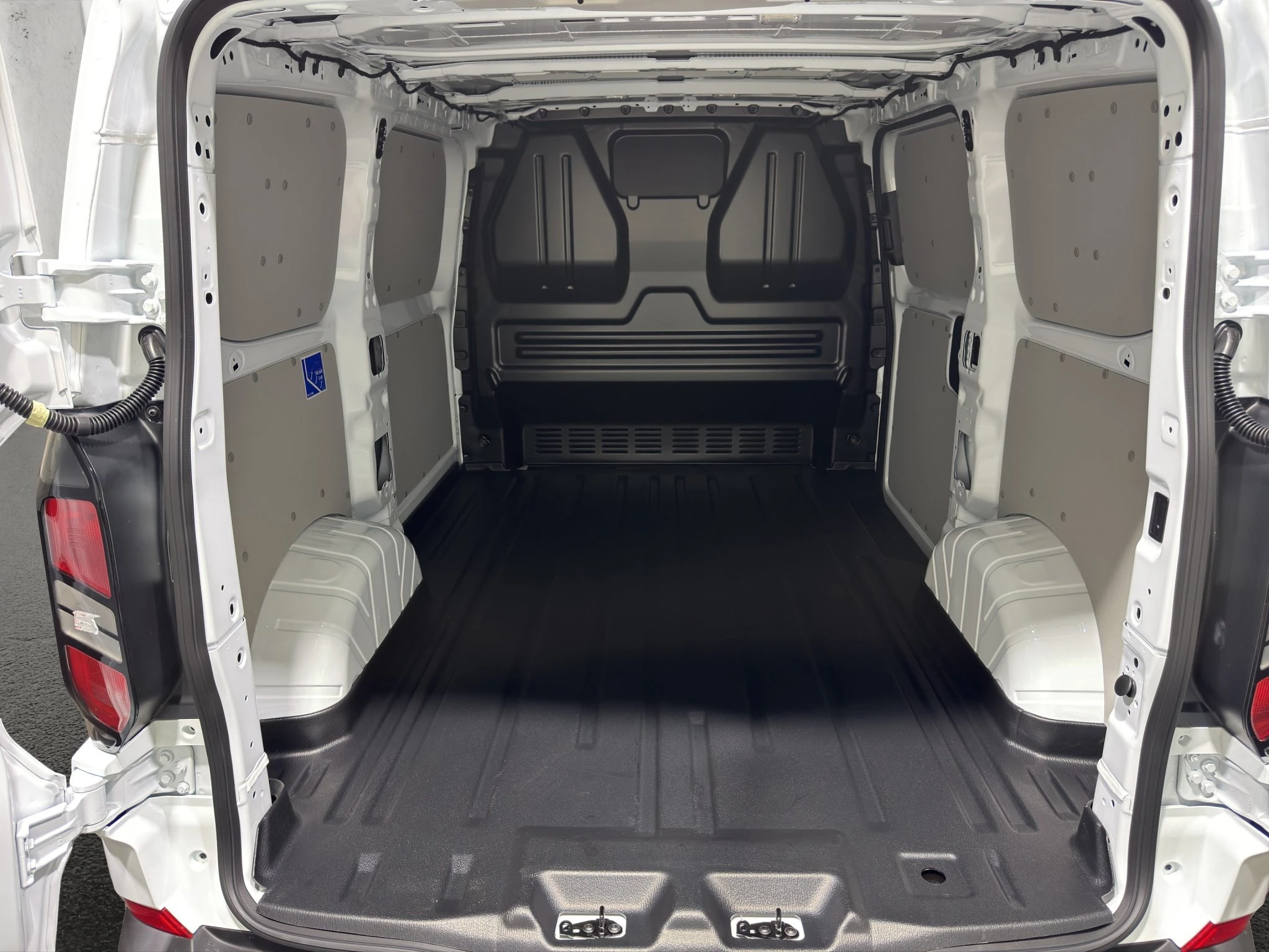 Ford-Transit Custom-image-13