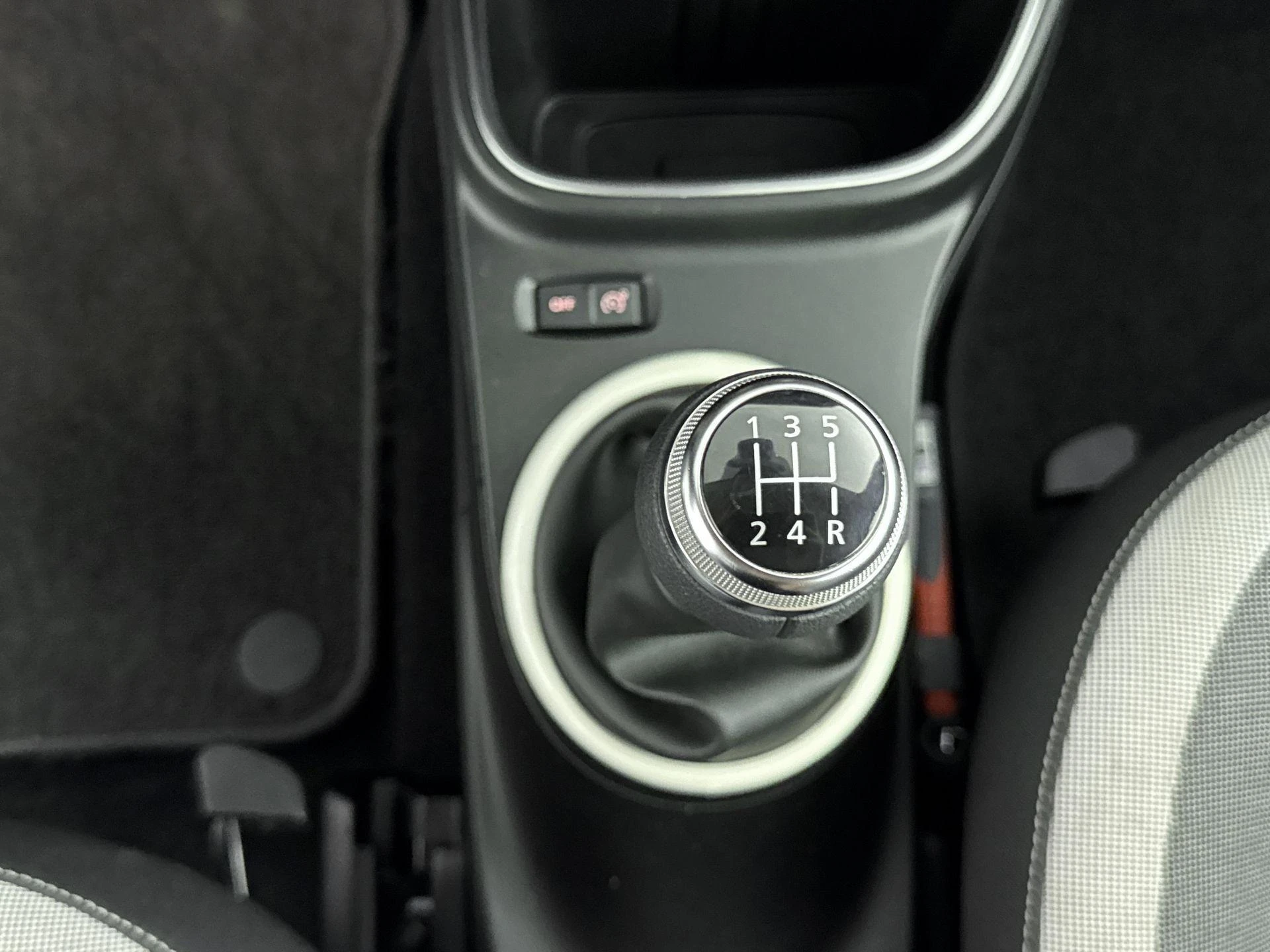Renault-Twingo-image-22