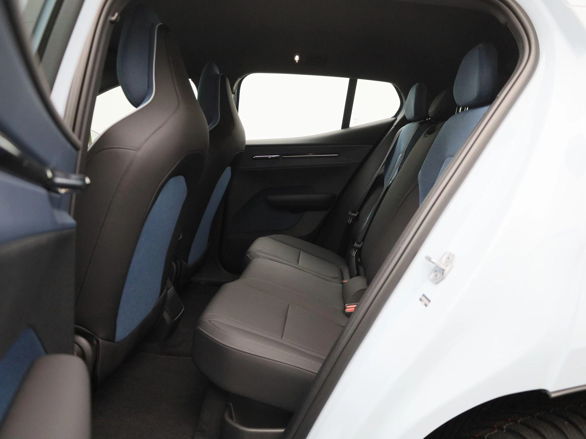 Volvo-EX30-image-9