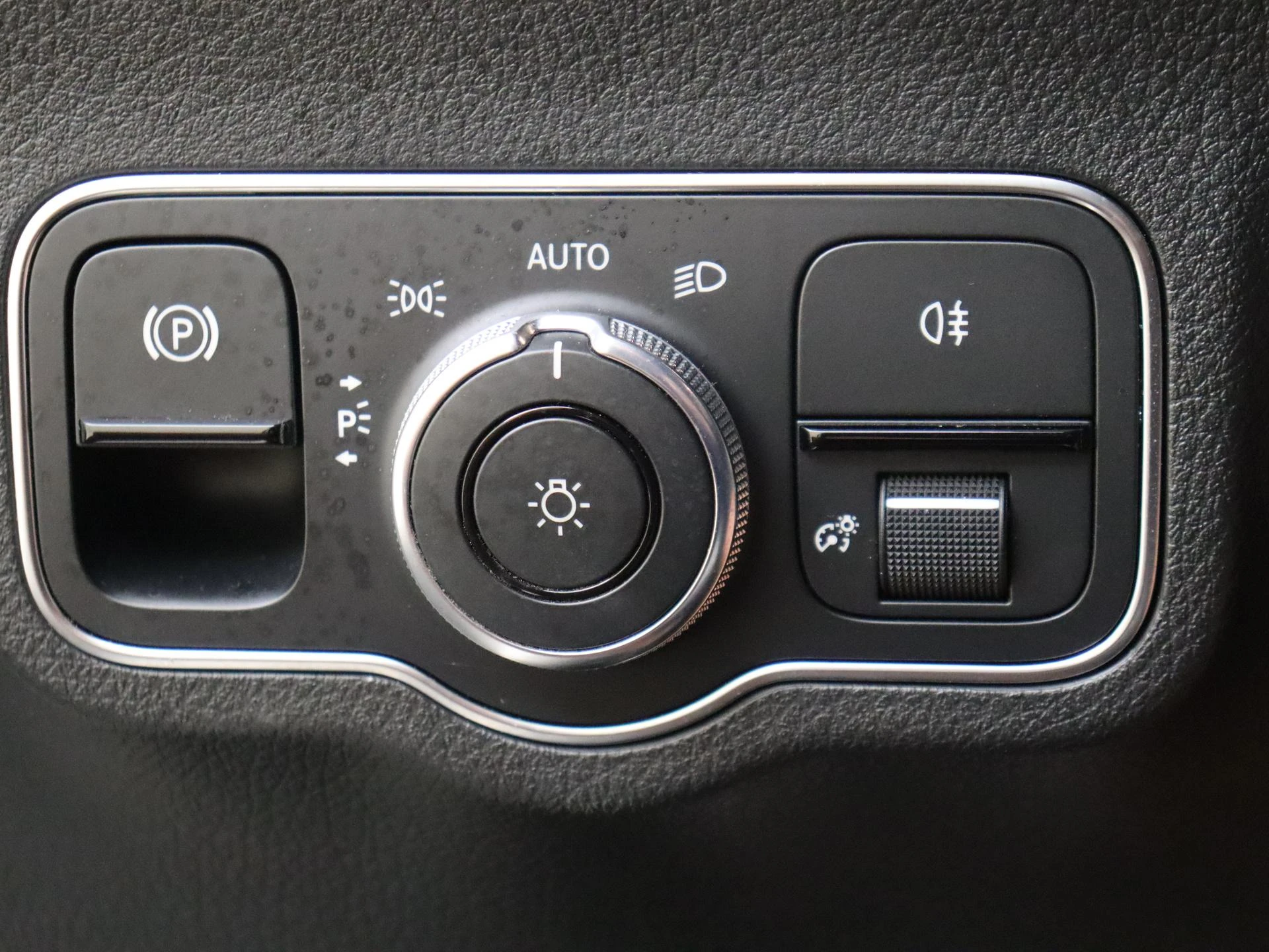 Mercedes-Benz-B-Klasse-image-23