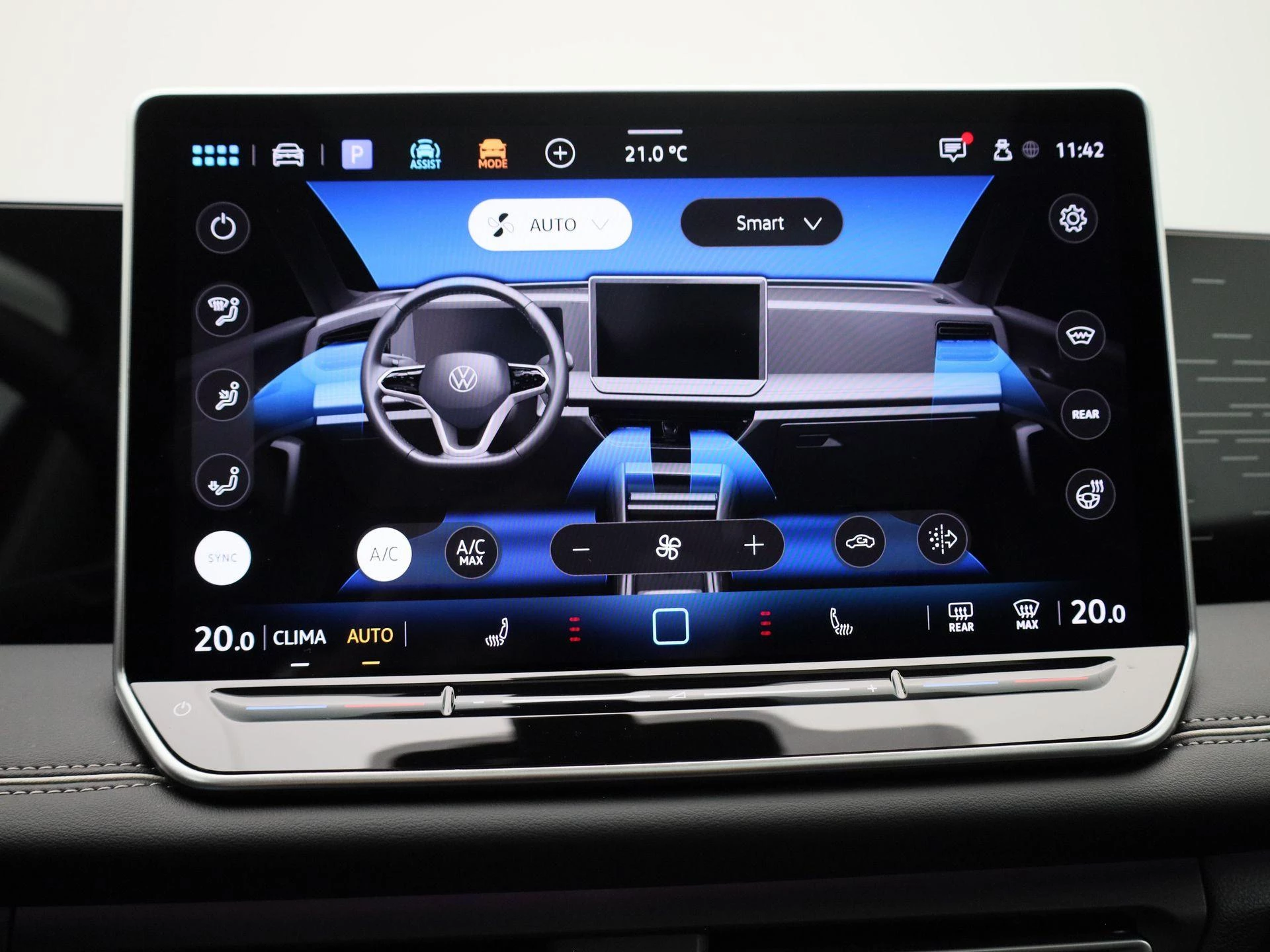 Volkswagen-Tiguan-image-17