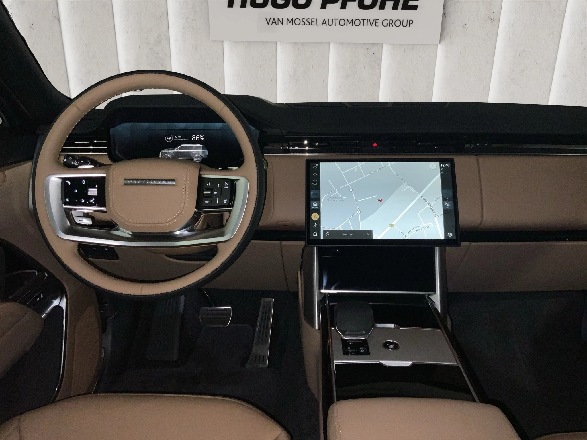 Land Rover-Range Rover-image-11