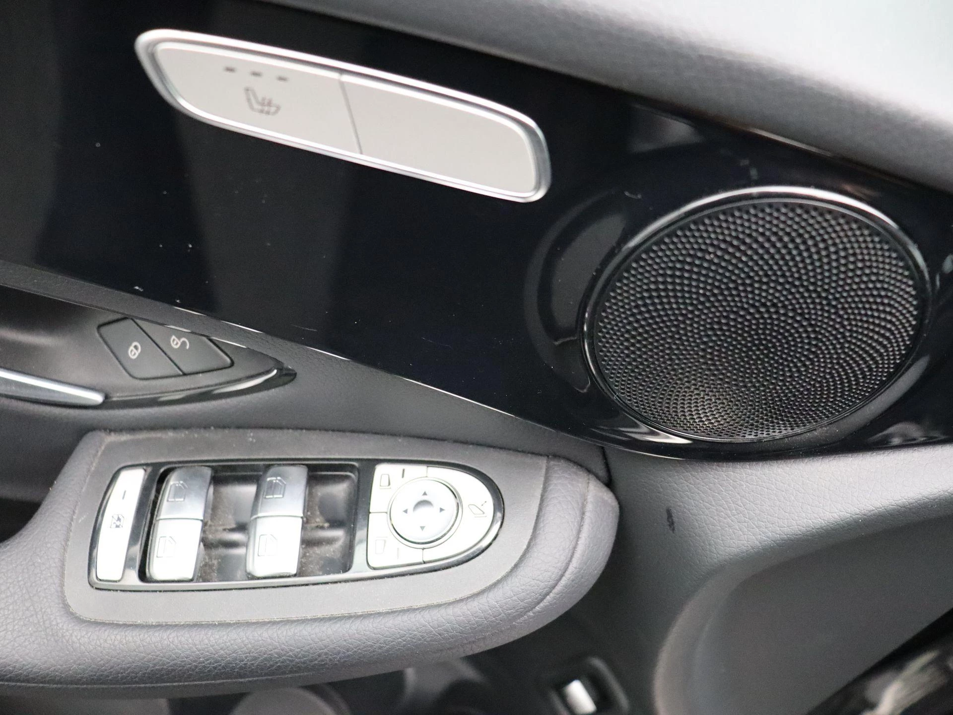Mercedes-Benz GLC 300 de 4M Business Solution Coupé + LEDER + CARPLAY +