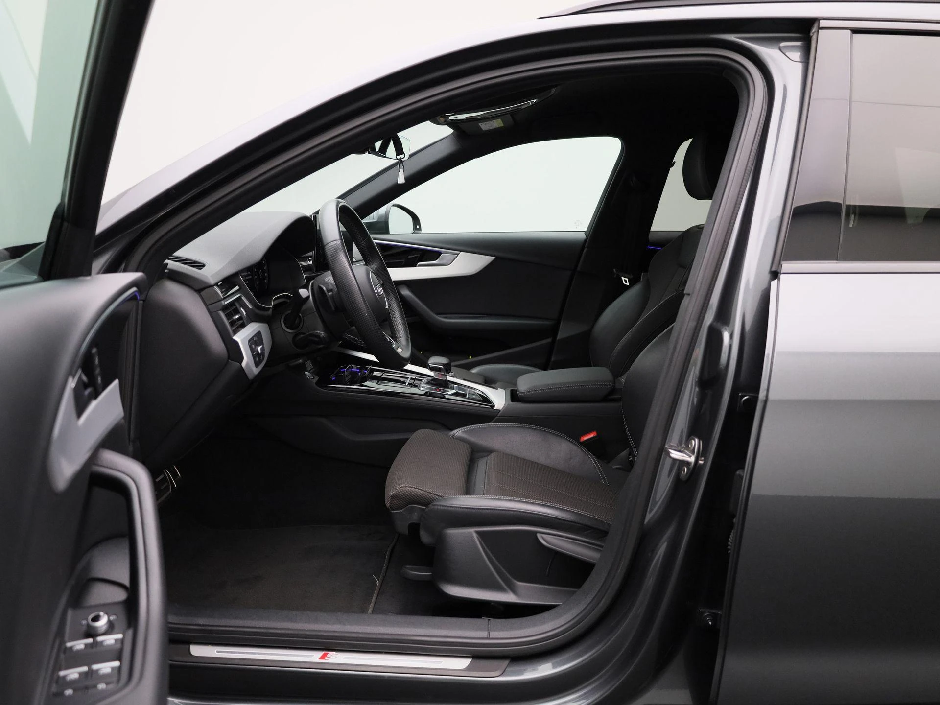 Audi-A4-image-8