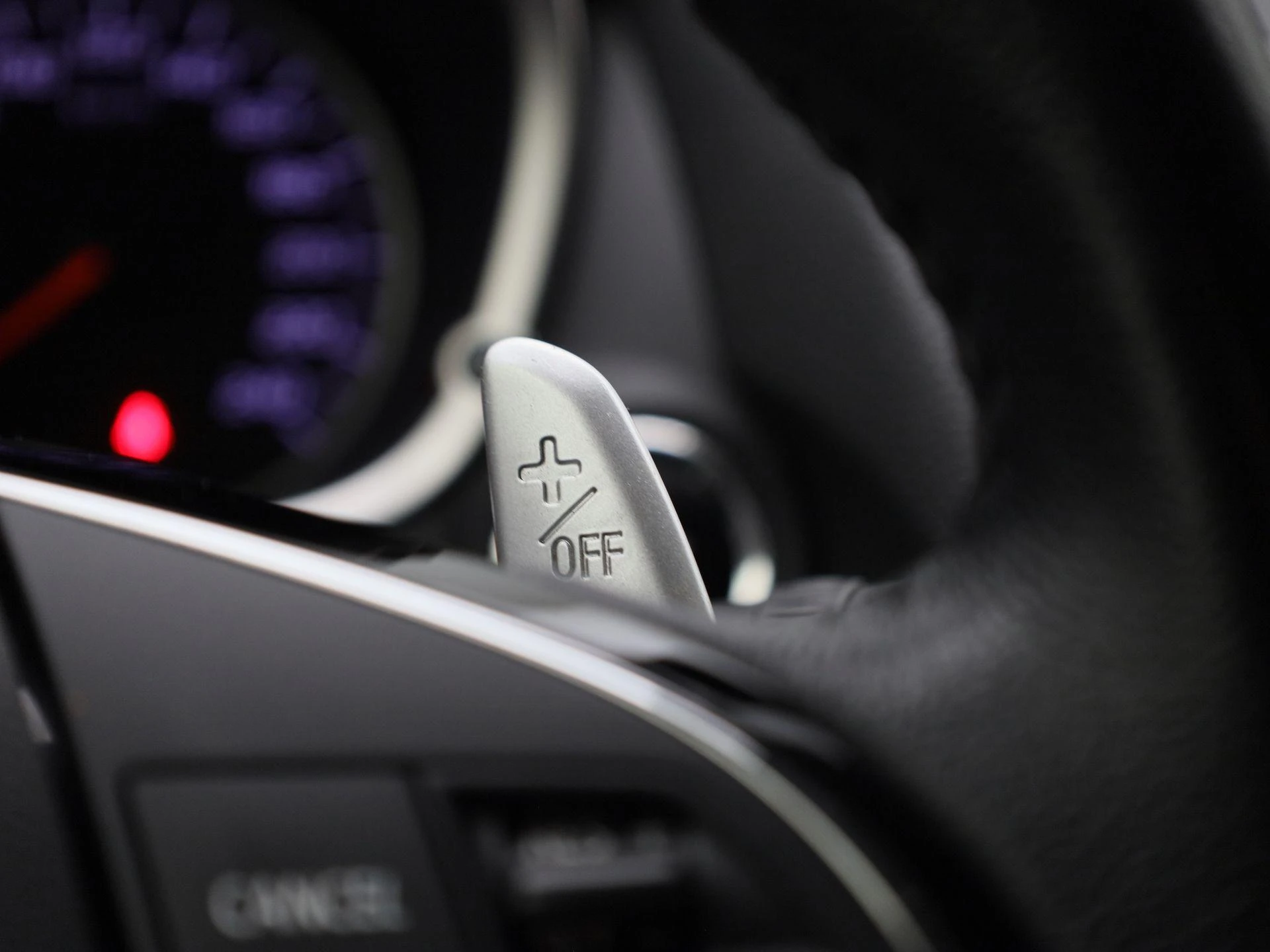 Mitsubishi-Eclipse Cross-image-26