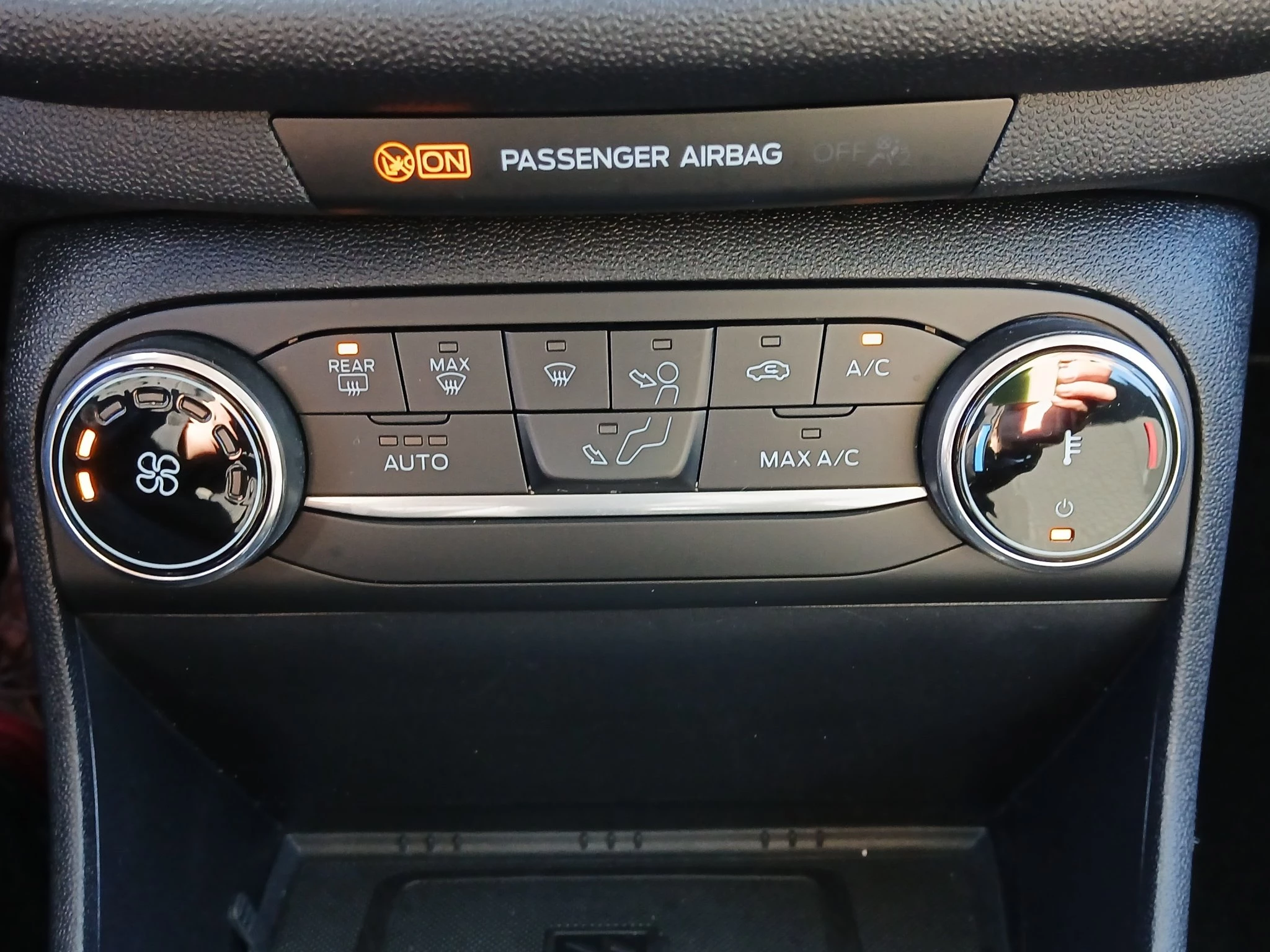 Ford Fiesta Titanium NAVI | LED | KLIMAAUTOMTIK | PDC | BT