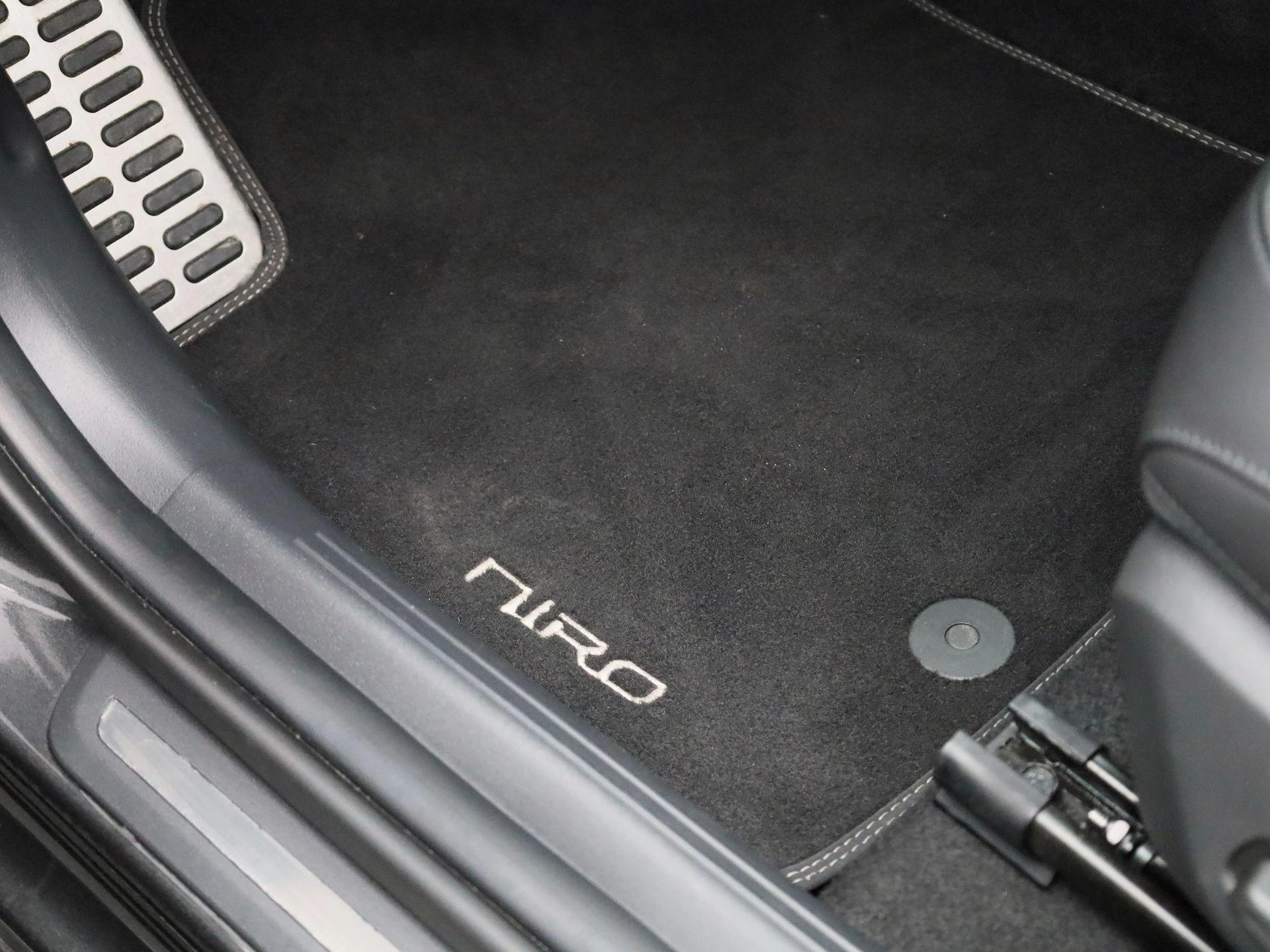 Kia-Niro-image-38
