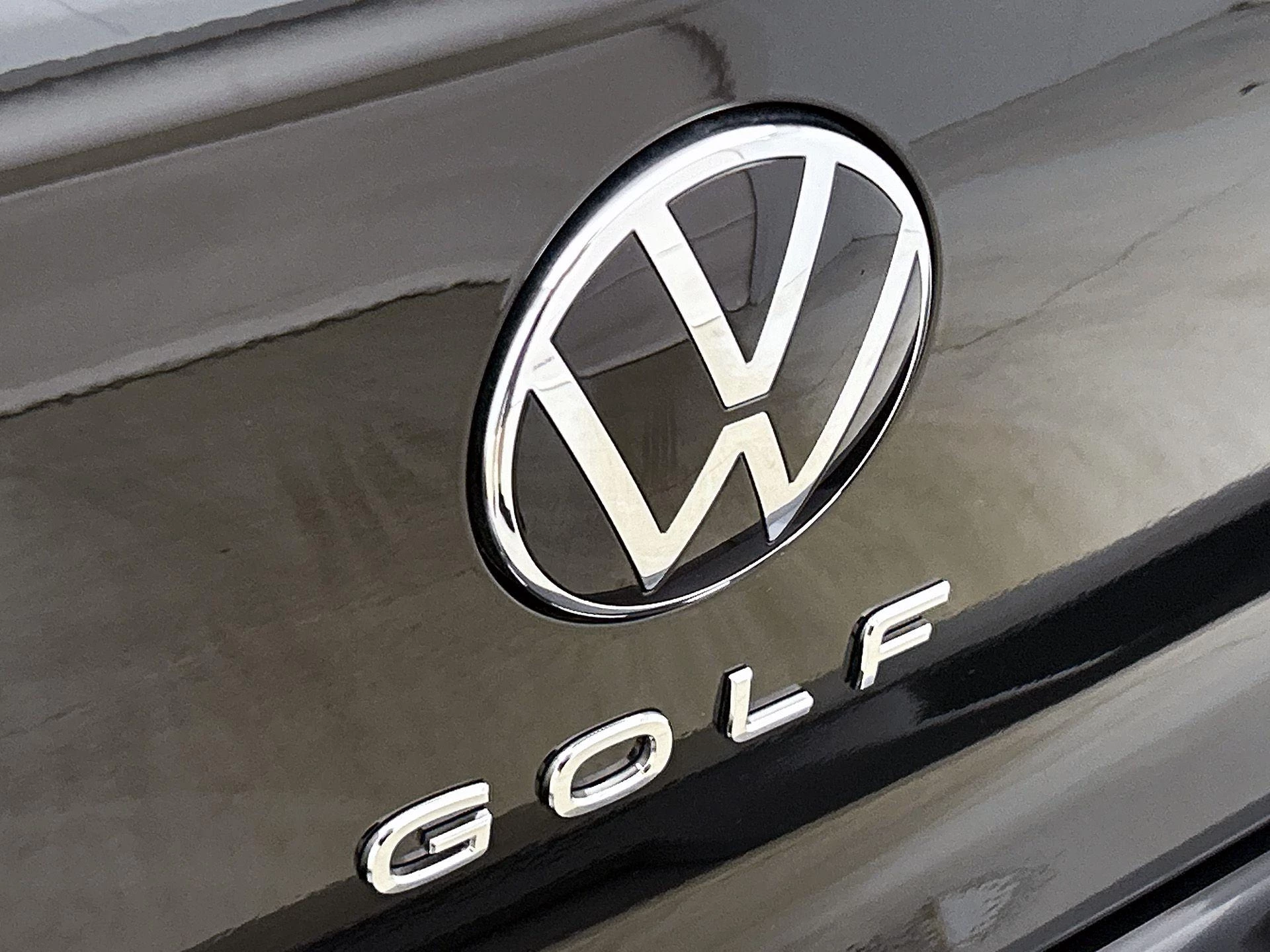Volkswagen-Golf-image-28