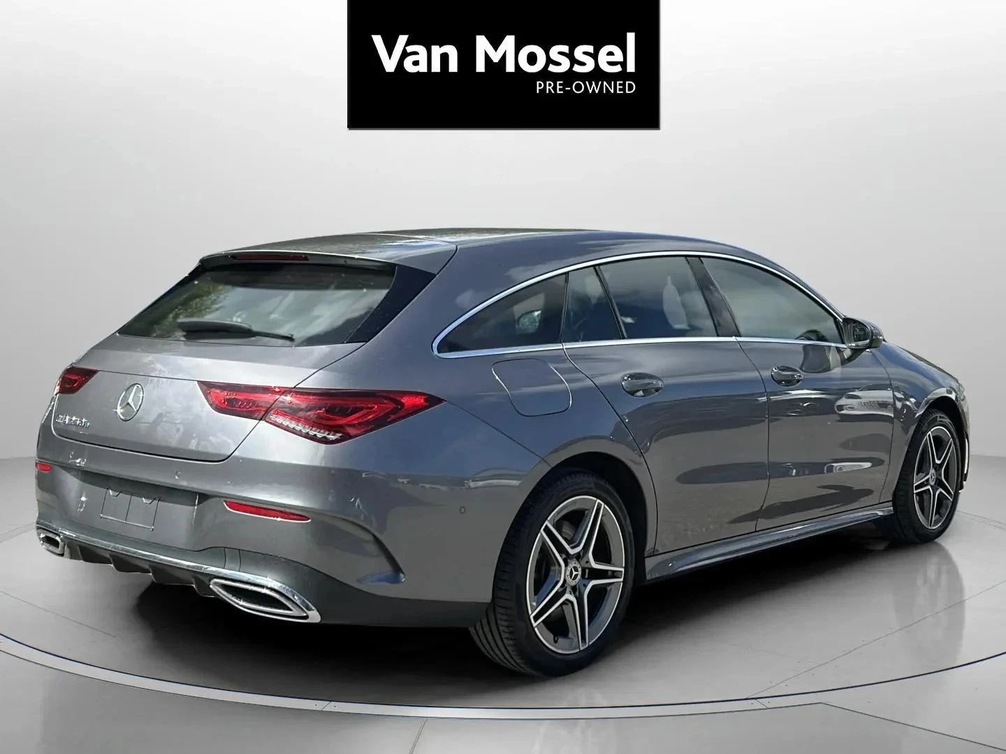 Mercedes-Benz-CLA-image-4