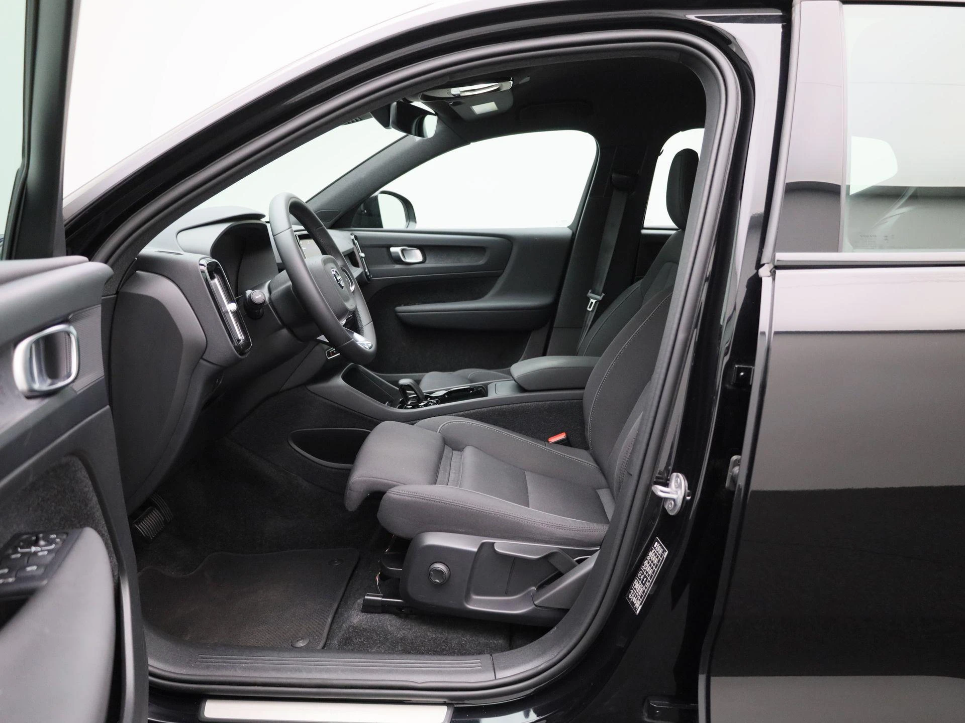 Volvo-XC40-image-9
