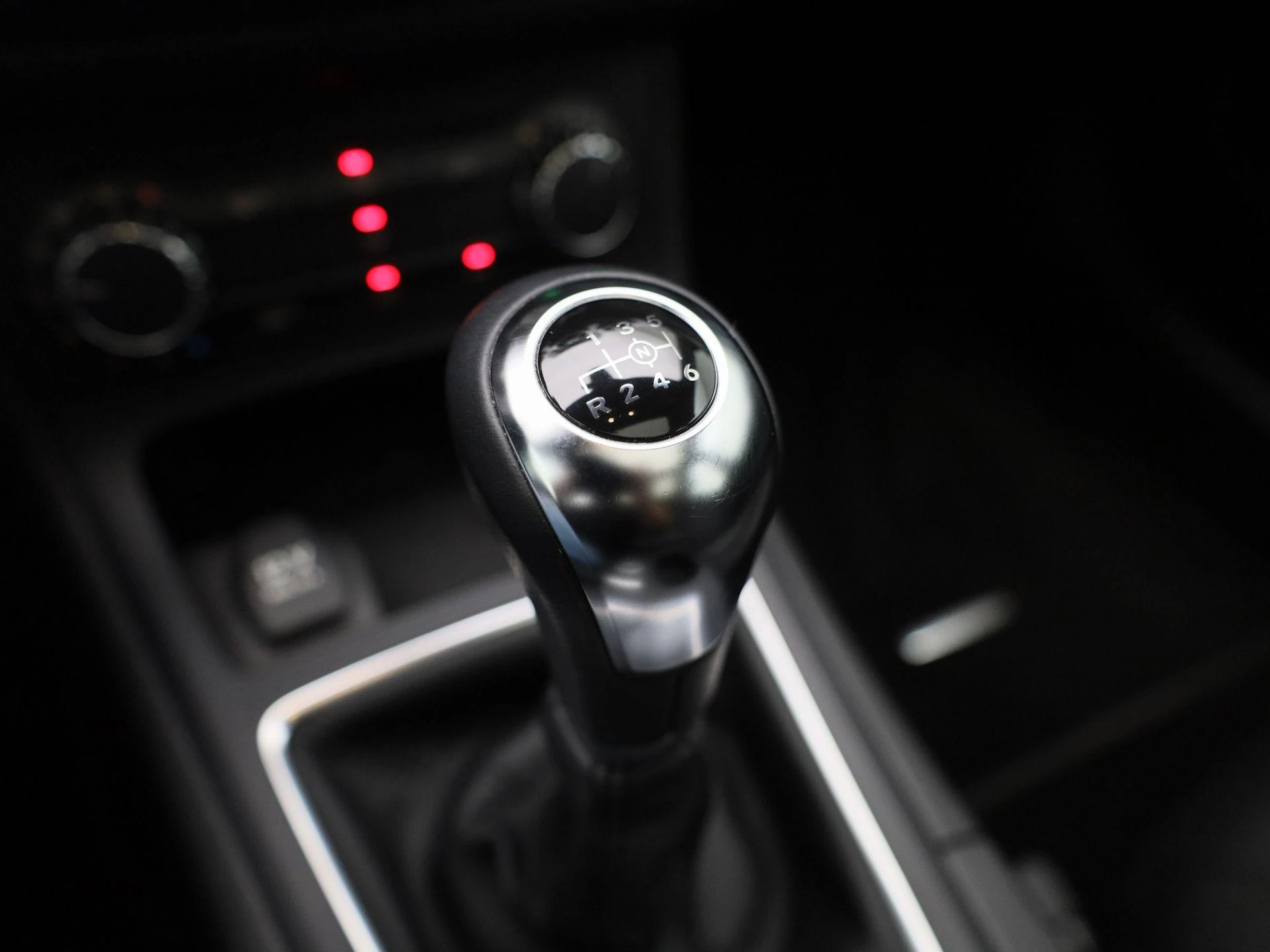 Mercedes-Benz-B-Klasse-image-20