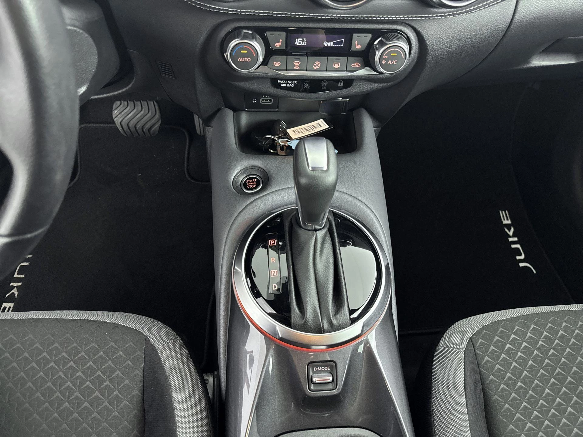 Nissan Juke 1.0 DIG-T N-Connecta 117PK