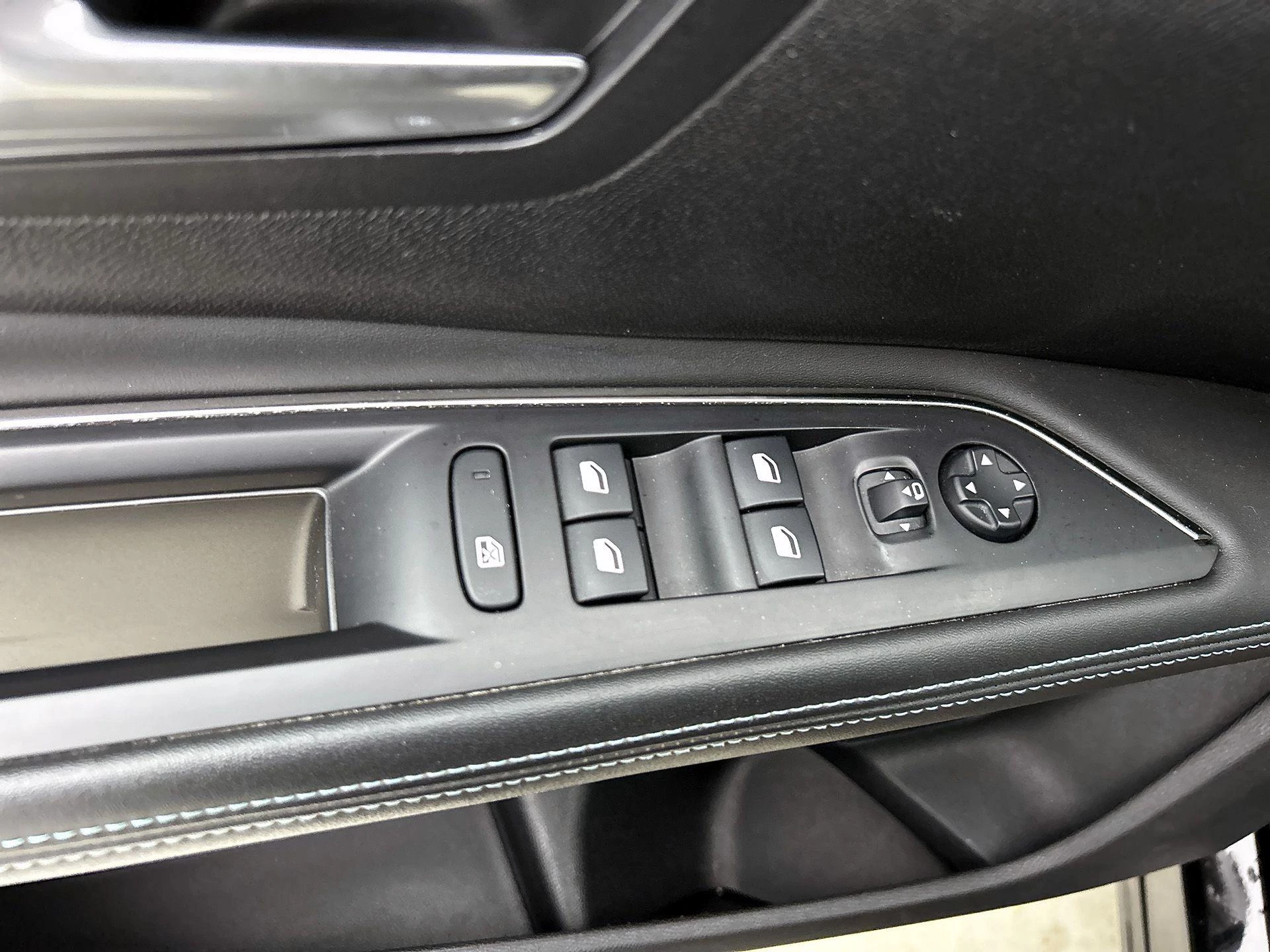 Peugeot-5008-image-40