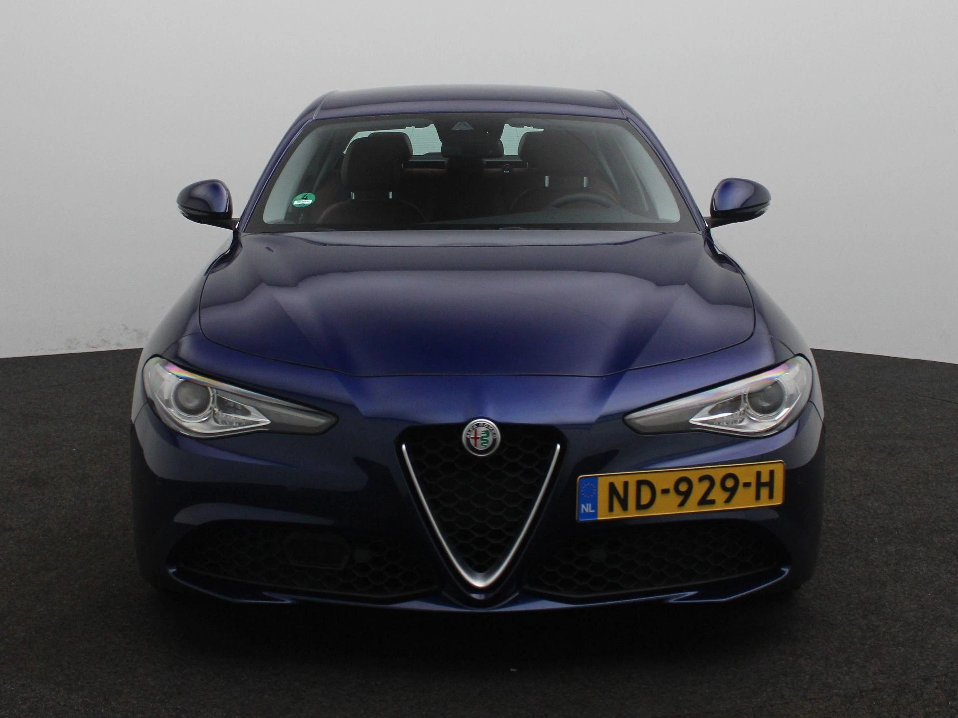 Alfa Romeo-Giulia-image-3