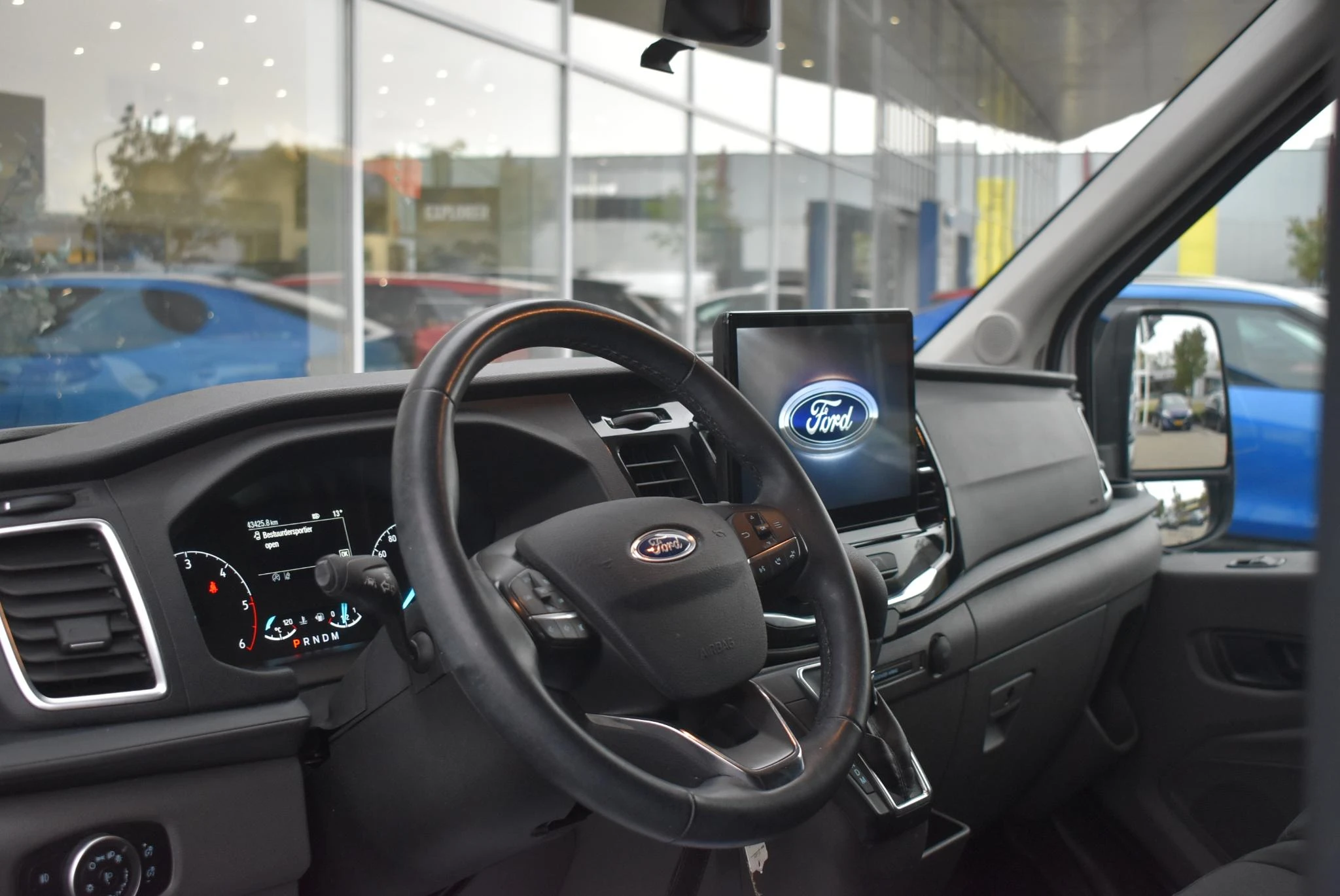 Ford-Transit-image-33