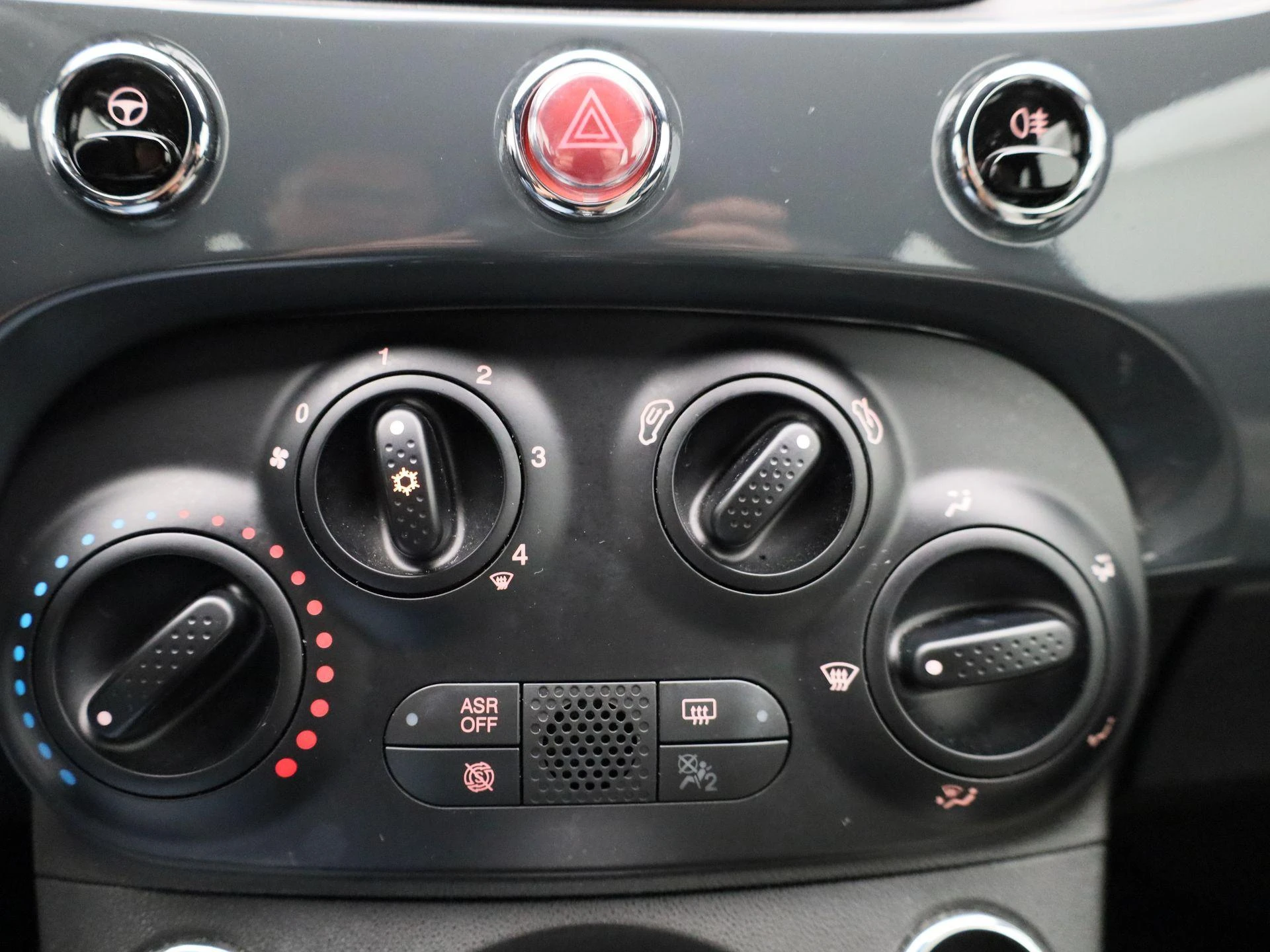 Fiat-500C-image-19