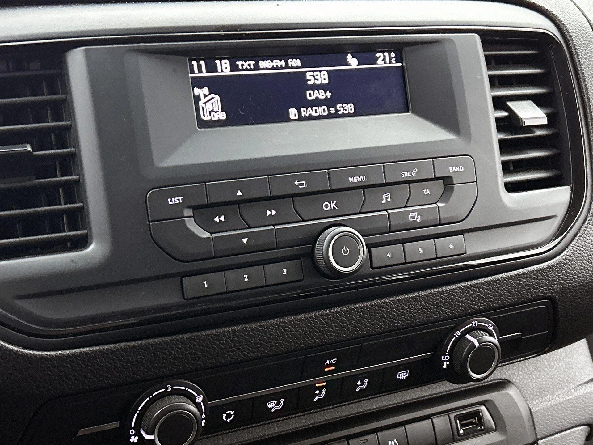 Opel-Vivaro-e-image-6