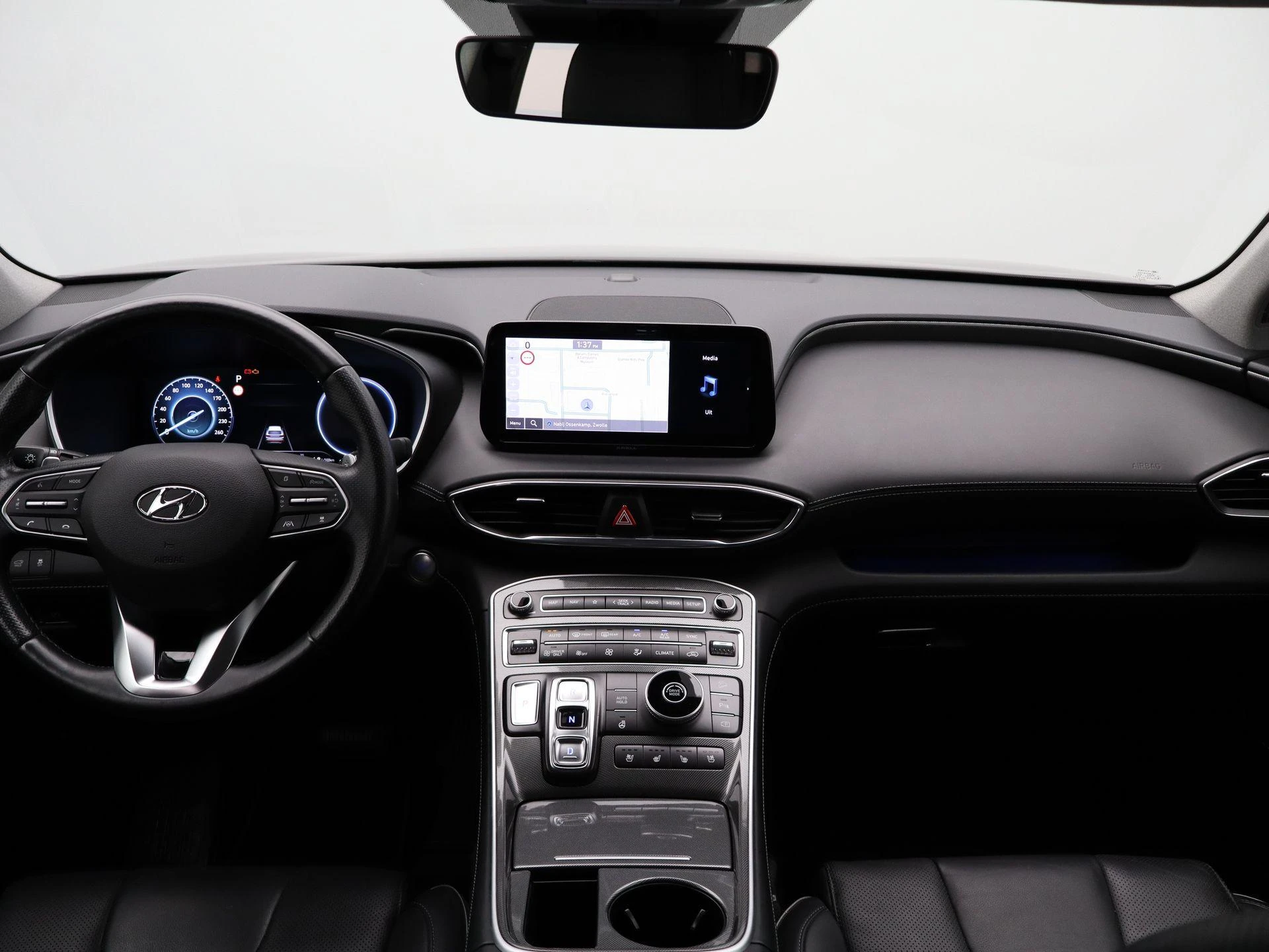 Hyundai-Santa Fe-image-36