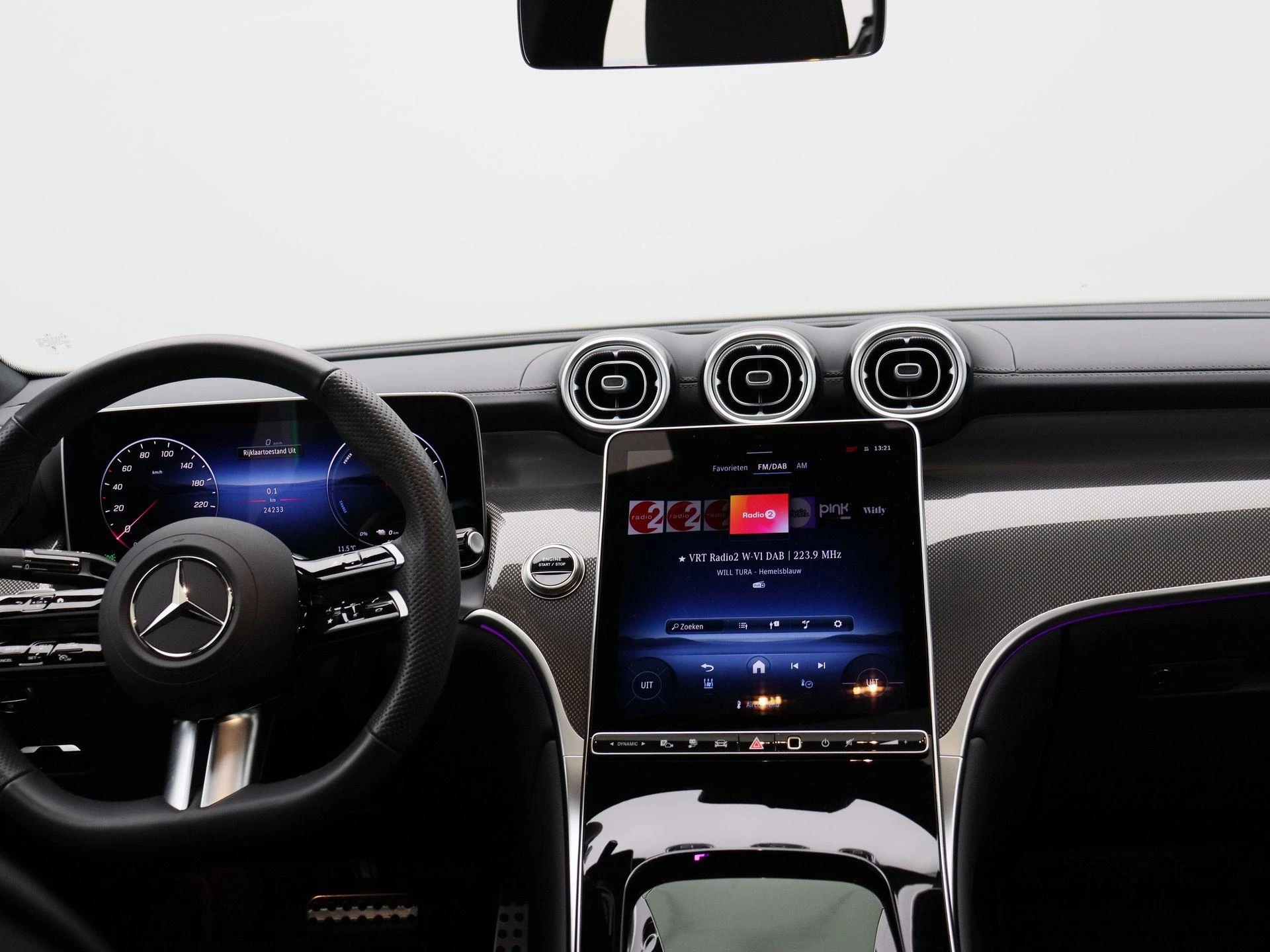 Mercedes-Benz GLC 300e AMG LINE Coupé + PANORAMISCH DAK + DIGITAL LIGHT +