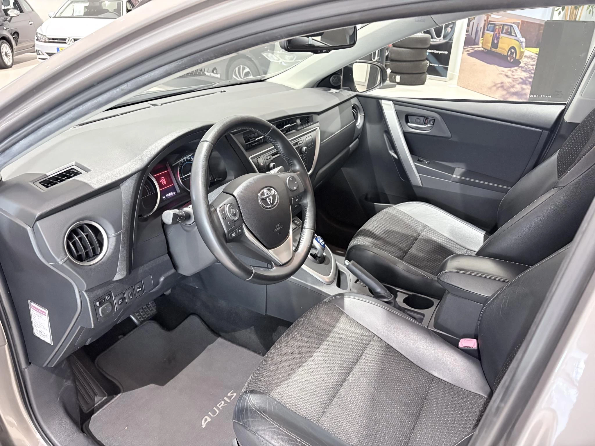 Toyota-Auris-image-9