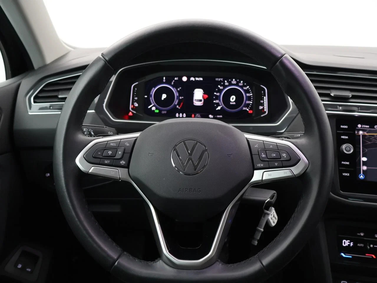 Volkswagen-Tiguan-image-7