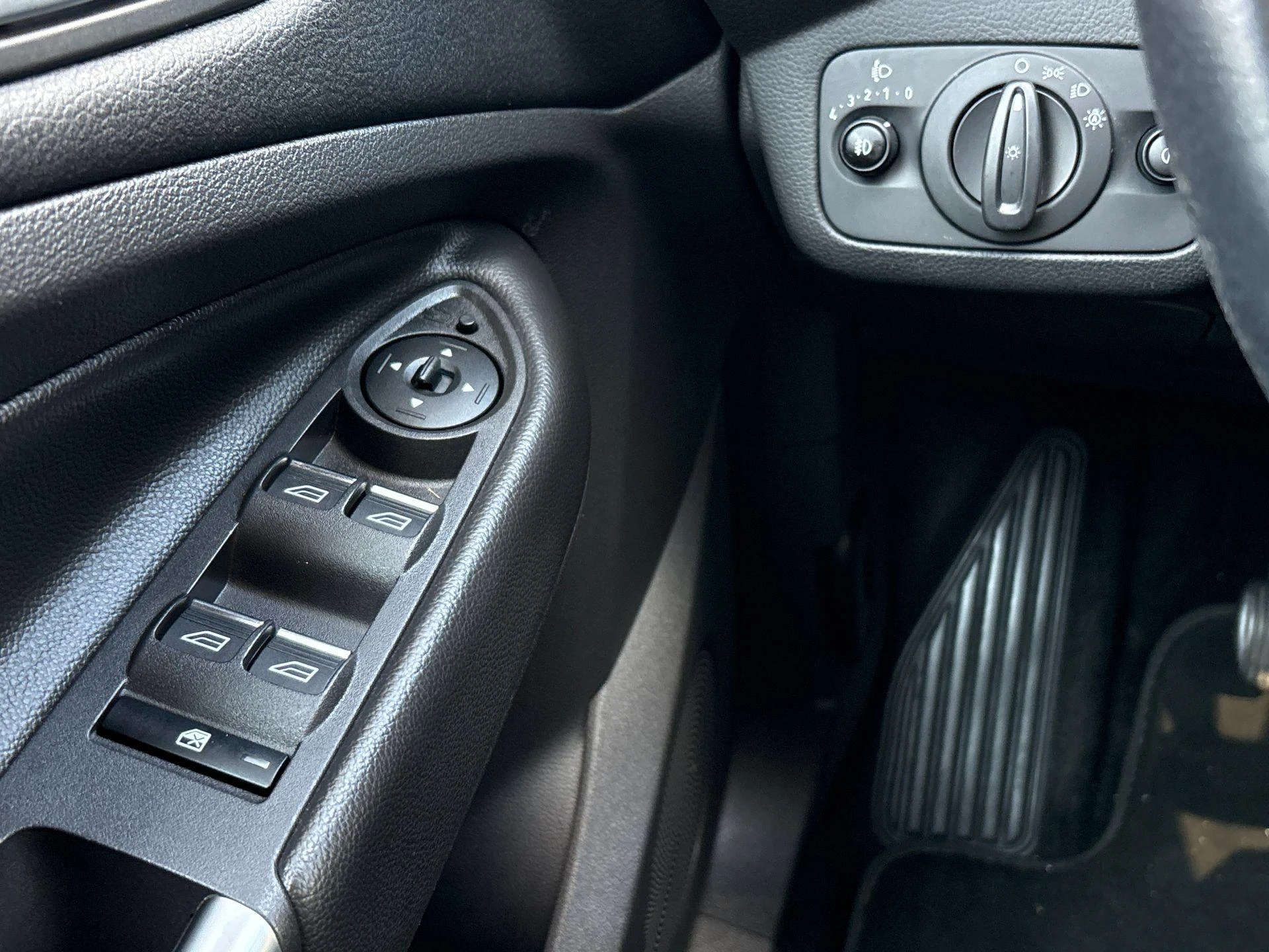 Ford-Kuga-image-28