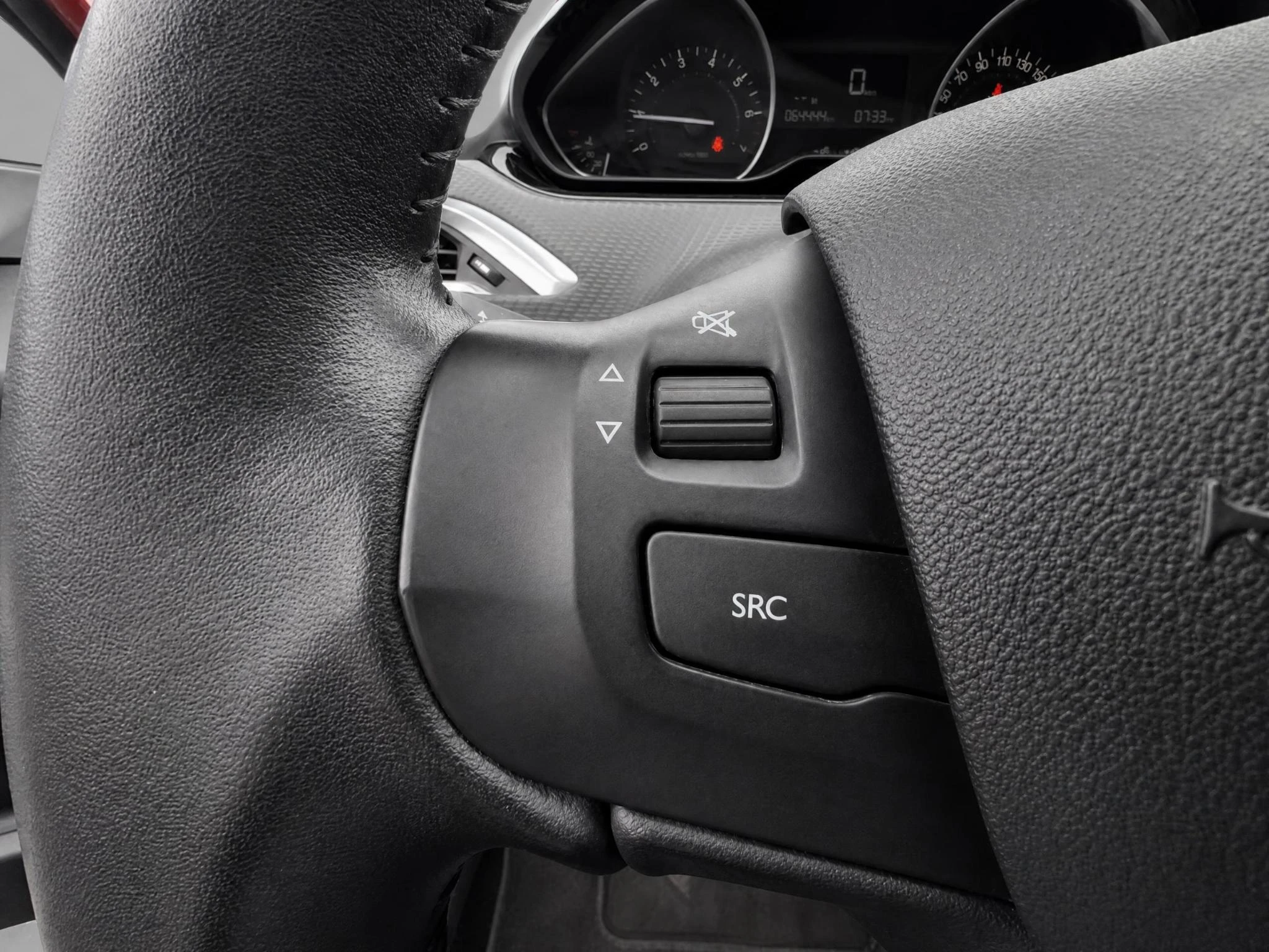 Peugeot-2008-image-19
