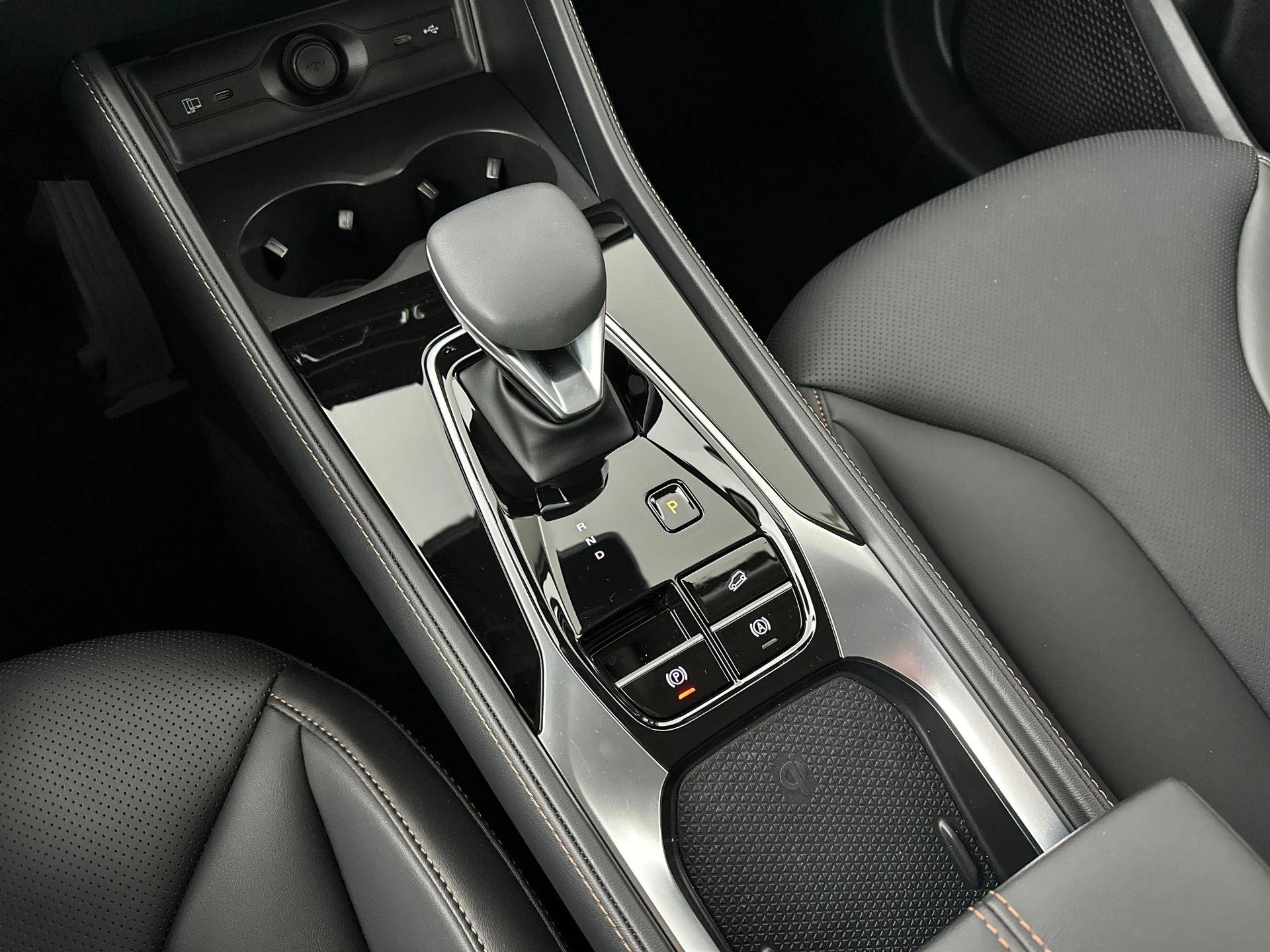 MG HS Hybrid+ 1.5 Luxury