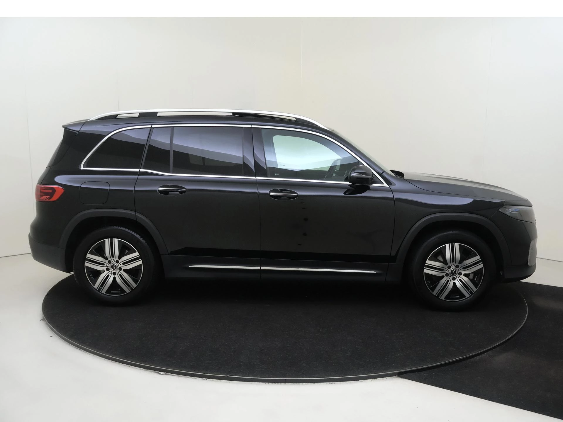 Mercedes-Benz EQB 250+ Luxury Line 71 kWh