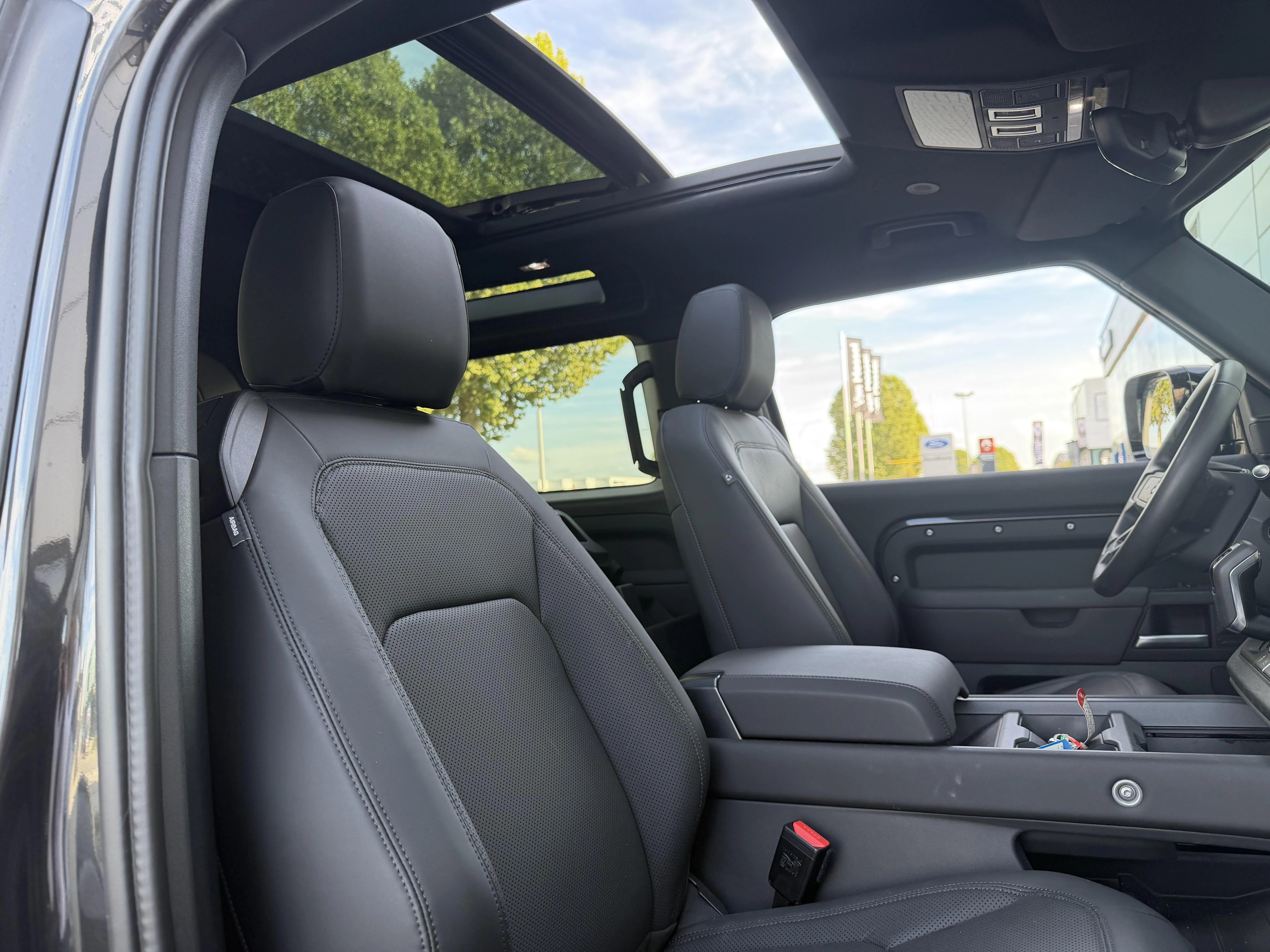 Land Rover-Defender-image-14