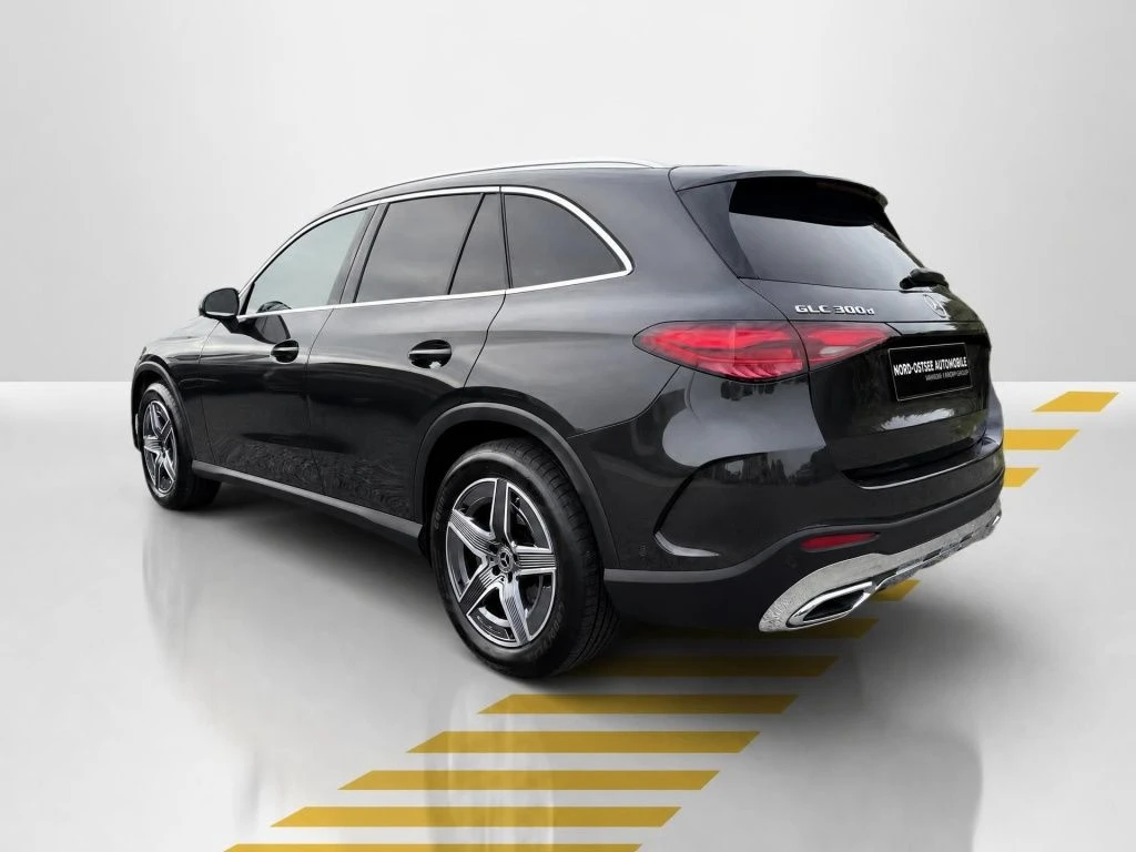 Mercedes-Benz-GLC 300 d-image-12