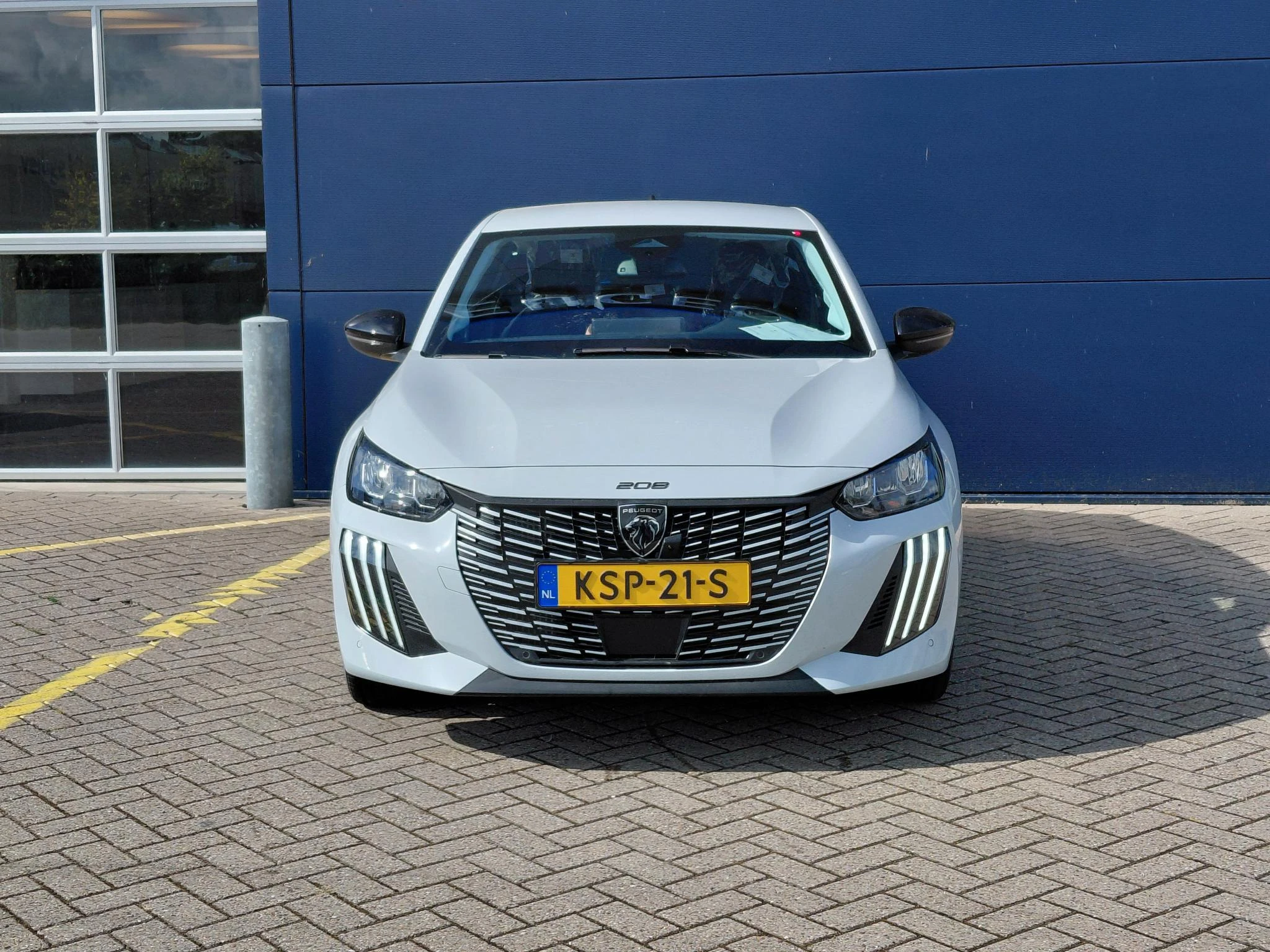 Peugeot-208-image-2