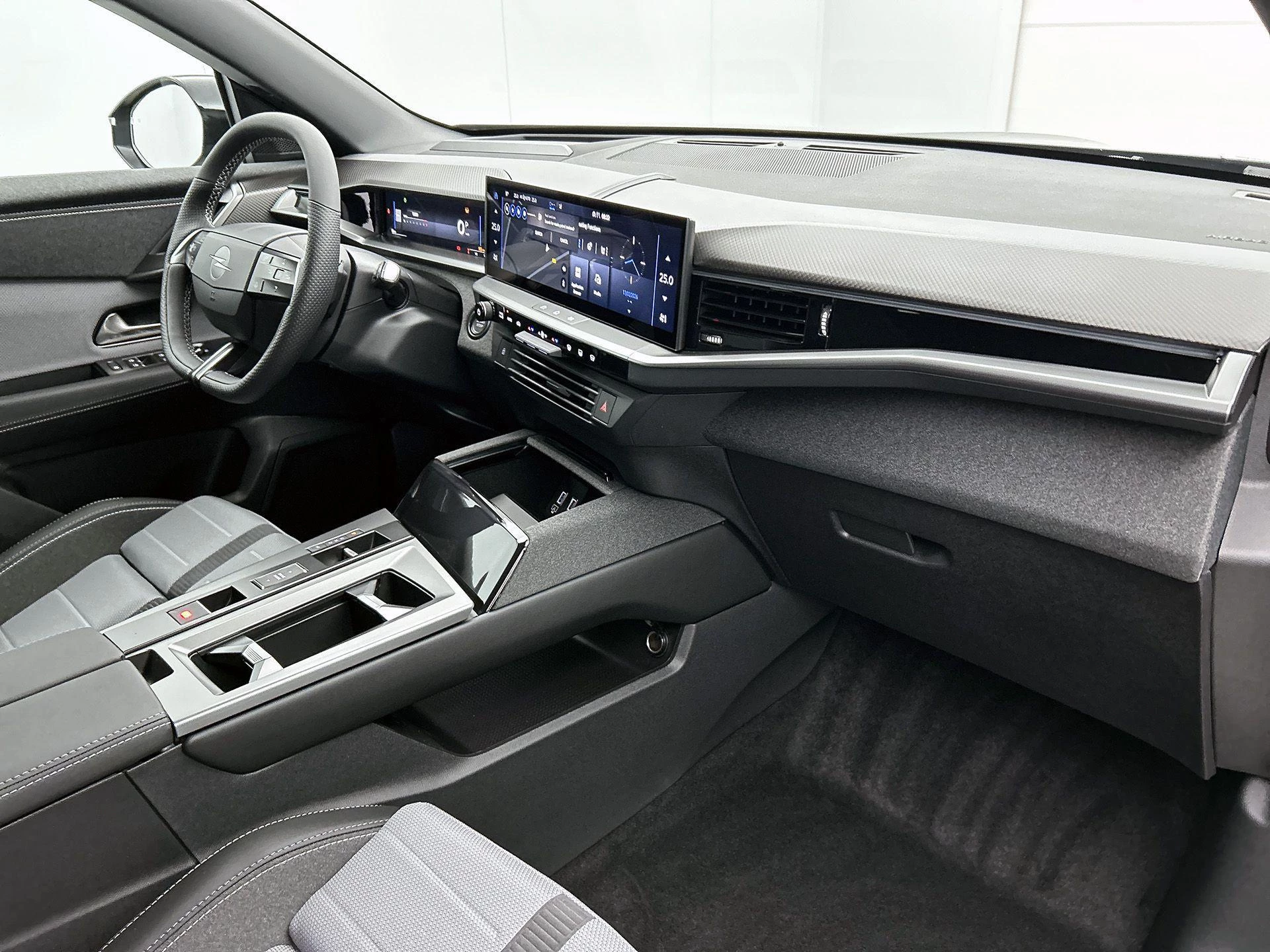 Opel Grandland 1.2 Turbo Hybrid business Edition