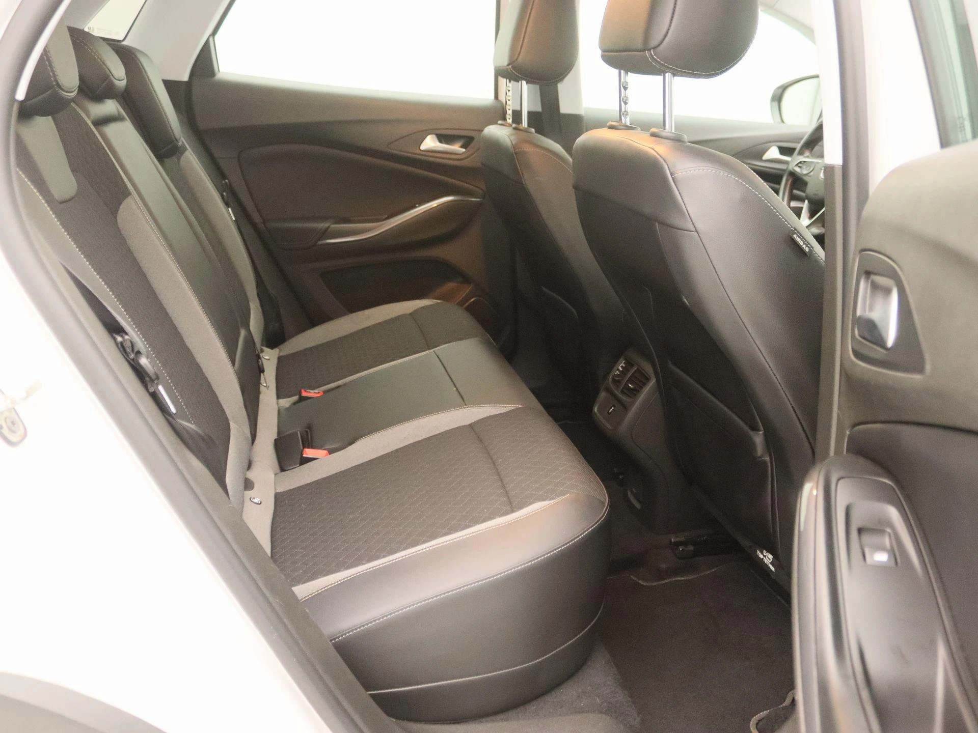Opel-Grandland X-image-24