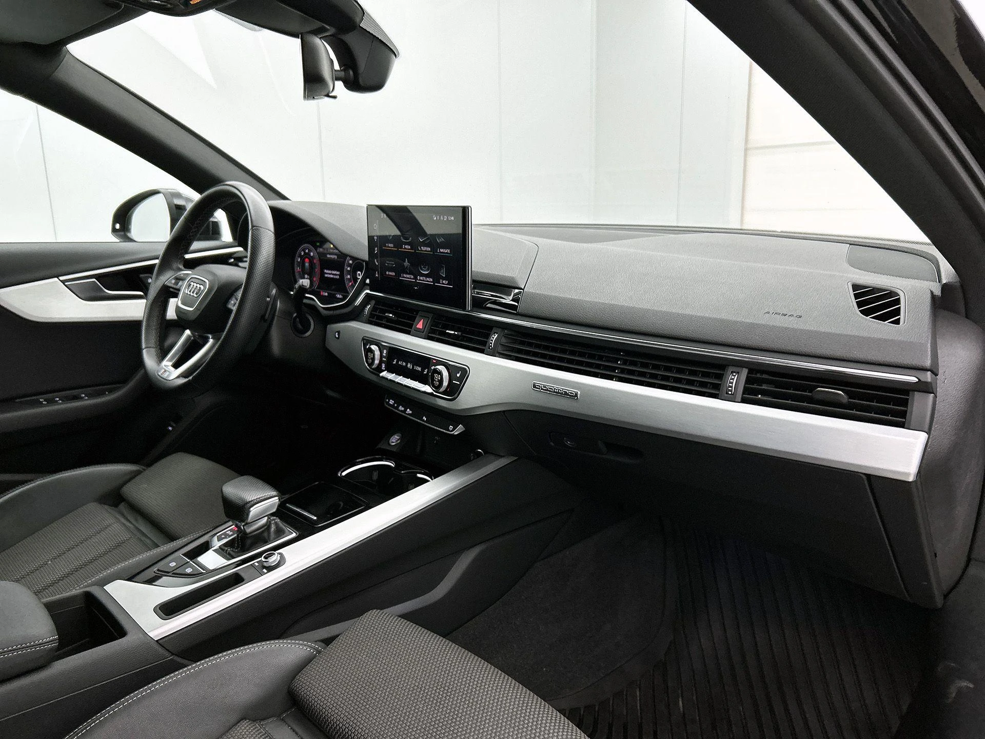 Audi A4 Avant 40 TFSI quattro S edition Competition