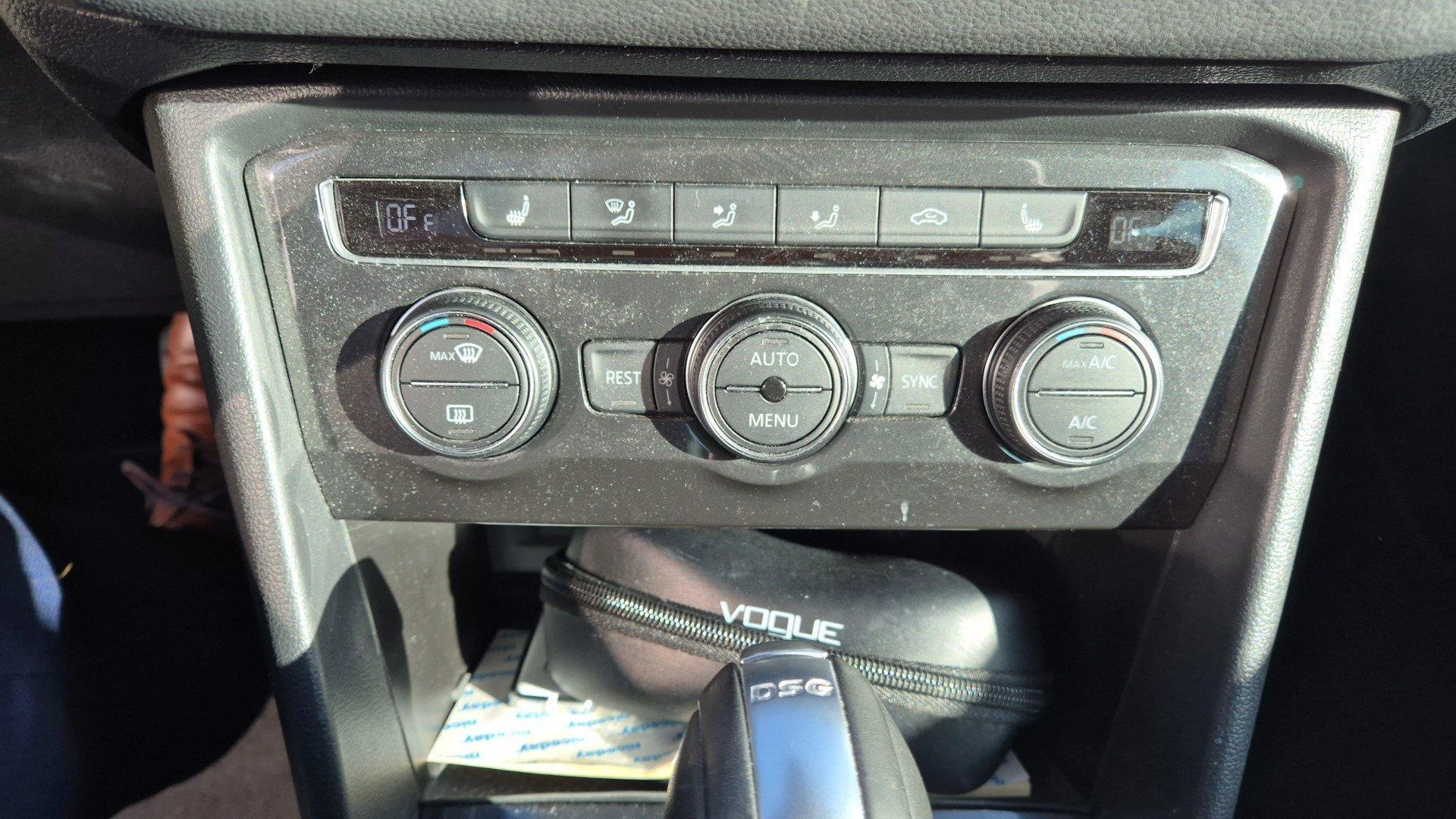 Volkswagen-Tiguan-image-13